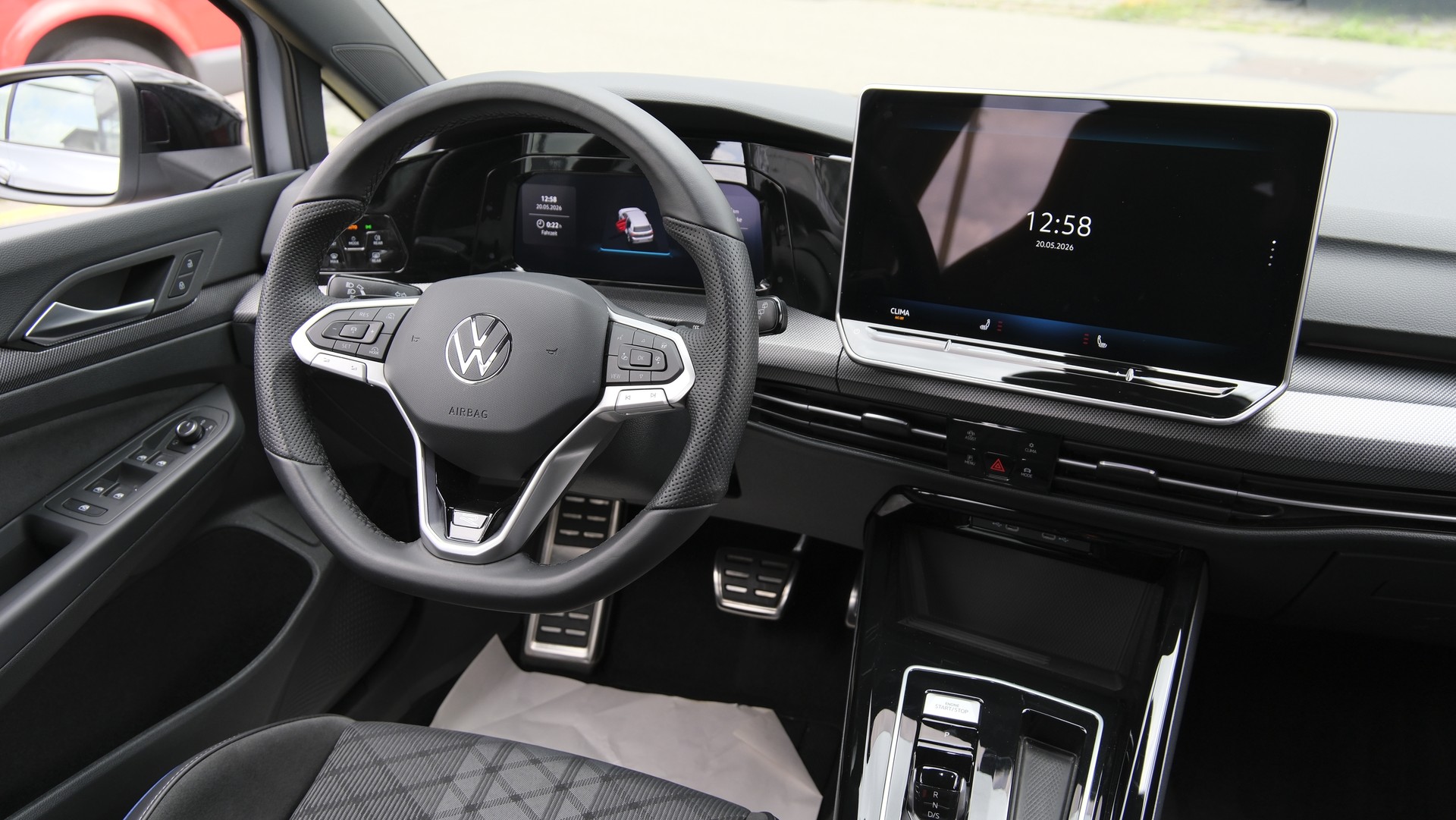 VW Golf 1.5 e TSI mHEV R-Line DSG-image-16