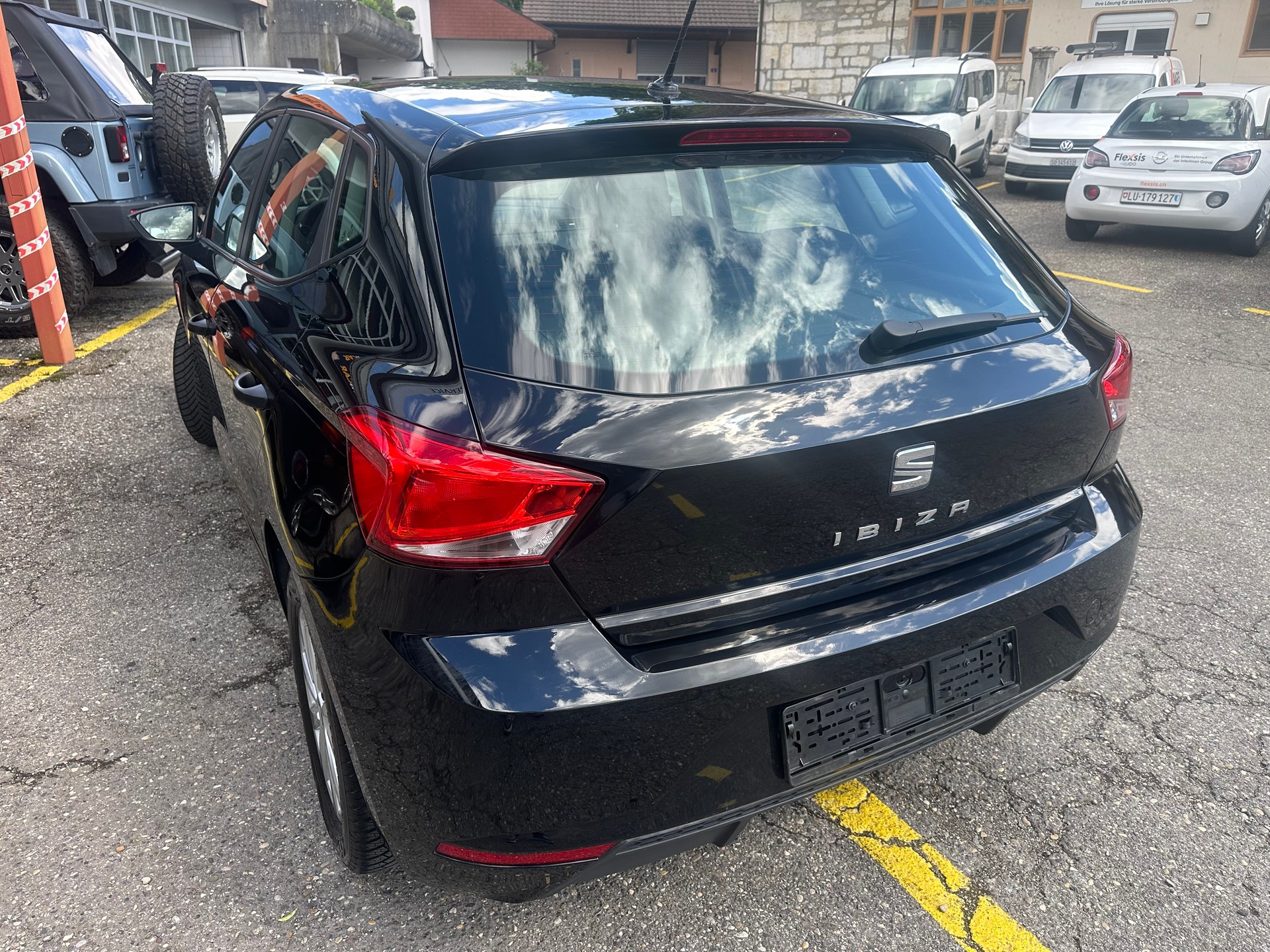 SEAT Ibiza 1.0 EcoTSI Reference-showroom-element-2