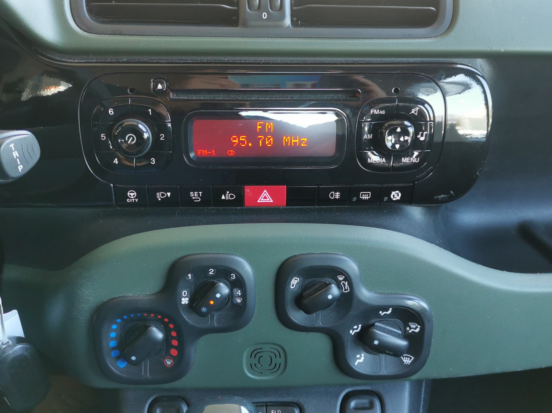 FIAT Panda 0.9 Twinair Turbo Climbing 4x4-image-17