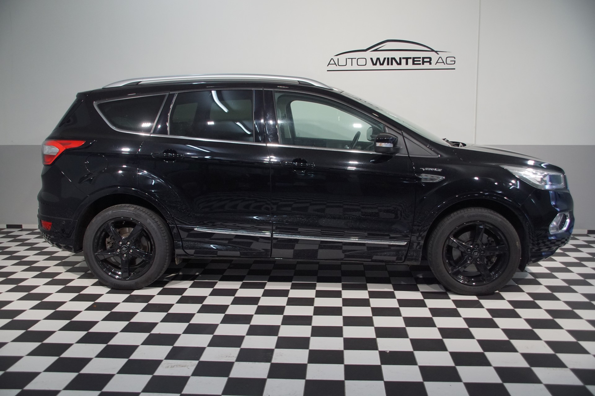 FORD Kuga 2.0 TDCi Vignale 4WD PowerShift-image-5