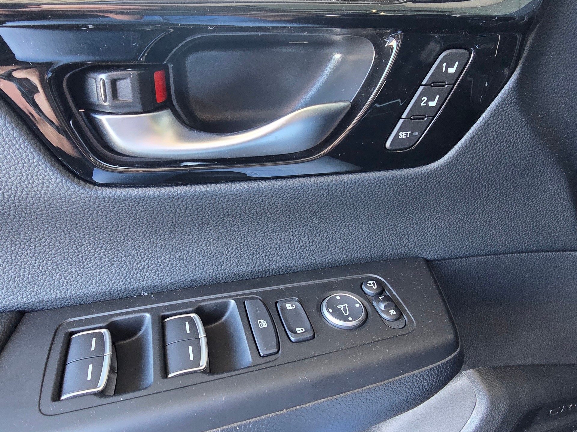 HONDA CR-V 2.0i MMD Advance 4WD-image-14
