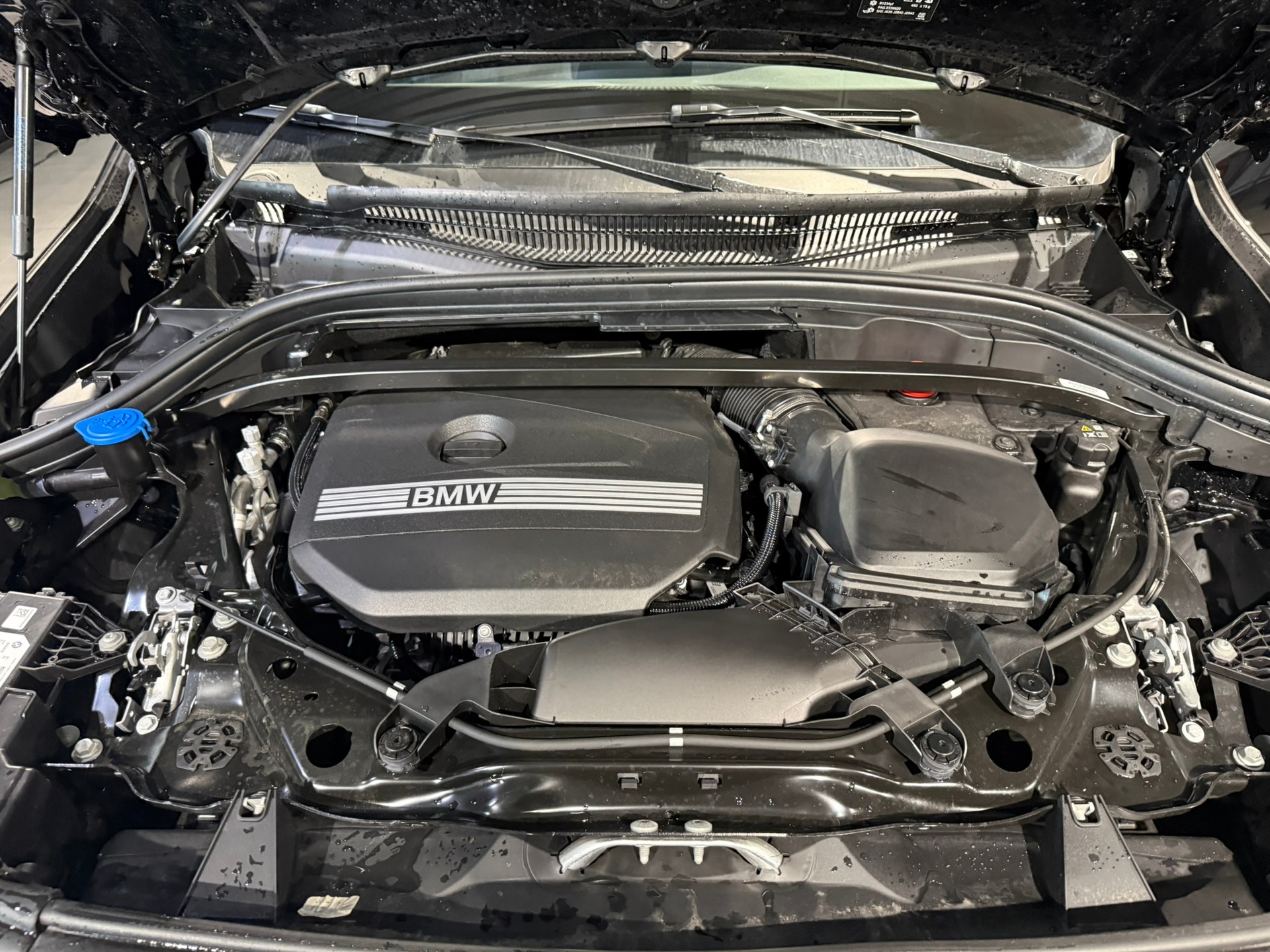 BMW X1 sDrive 18i-image-22