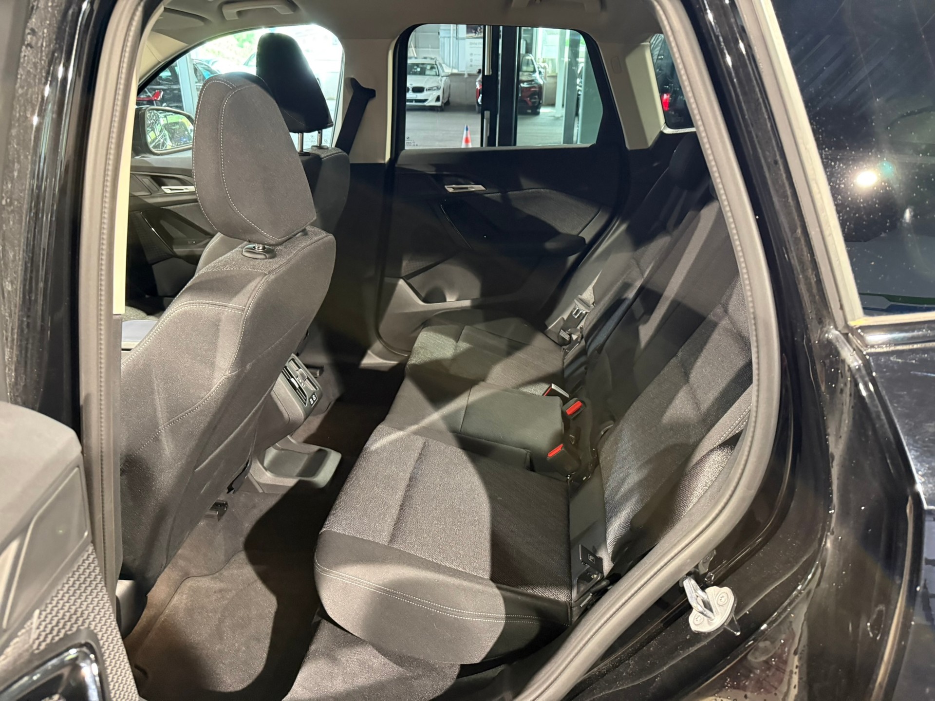 BMW X1 sDrive 18i-image-9