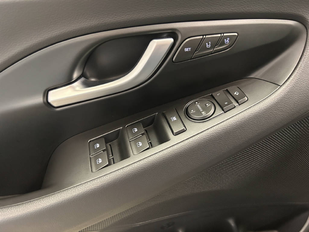 HYUNDAI i30 1.5 T-GDi N-Line-image-2
