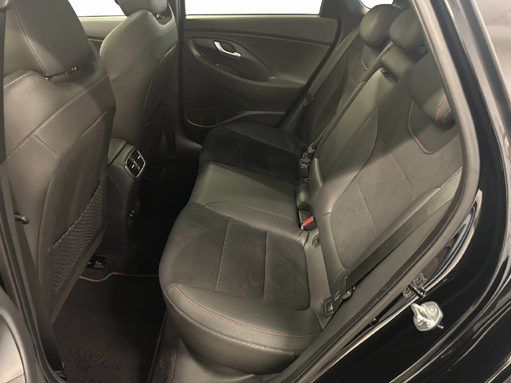 HYUNDAI i30 1.5 T-GDi N-Line-image-11