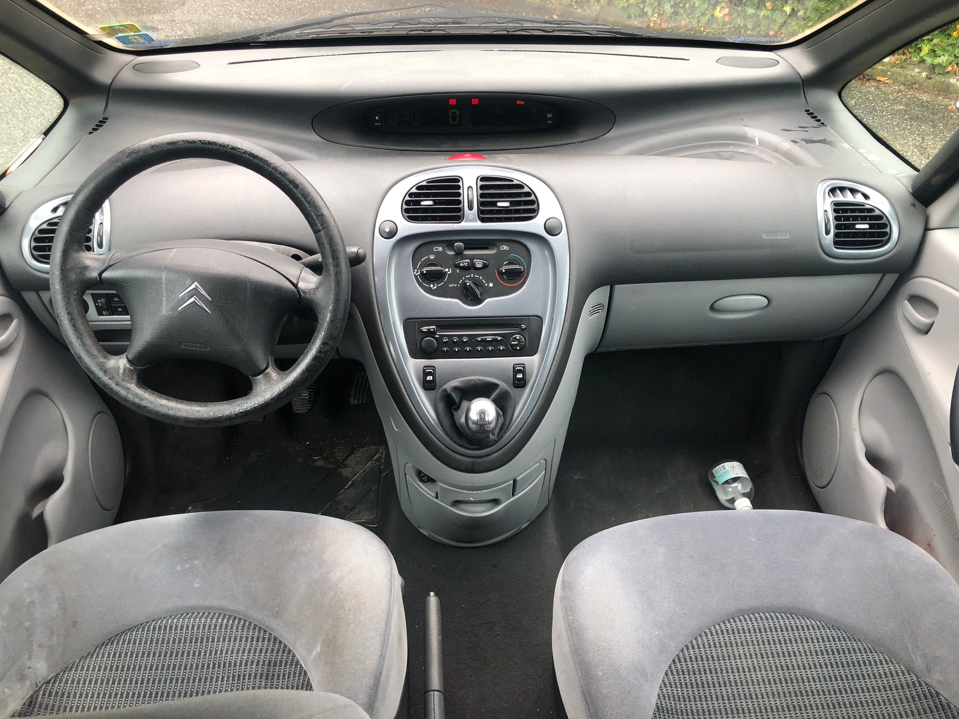 CITROEN Xsara Picasso 1.6i 16V Exclusive-image-8