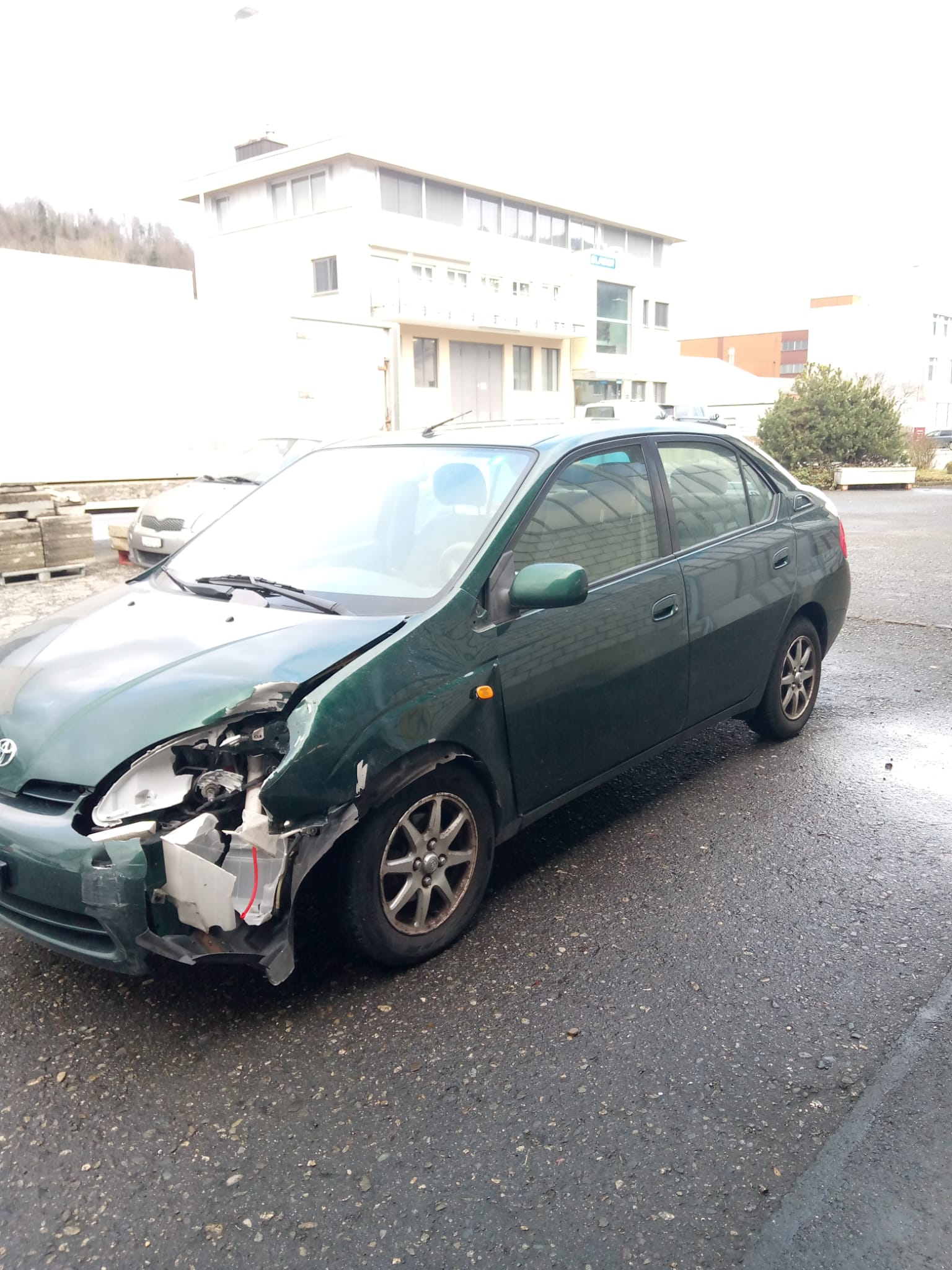 TOYOTA Prius 1.5 16V Hybrid-image-2