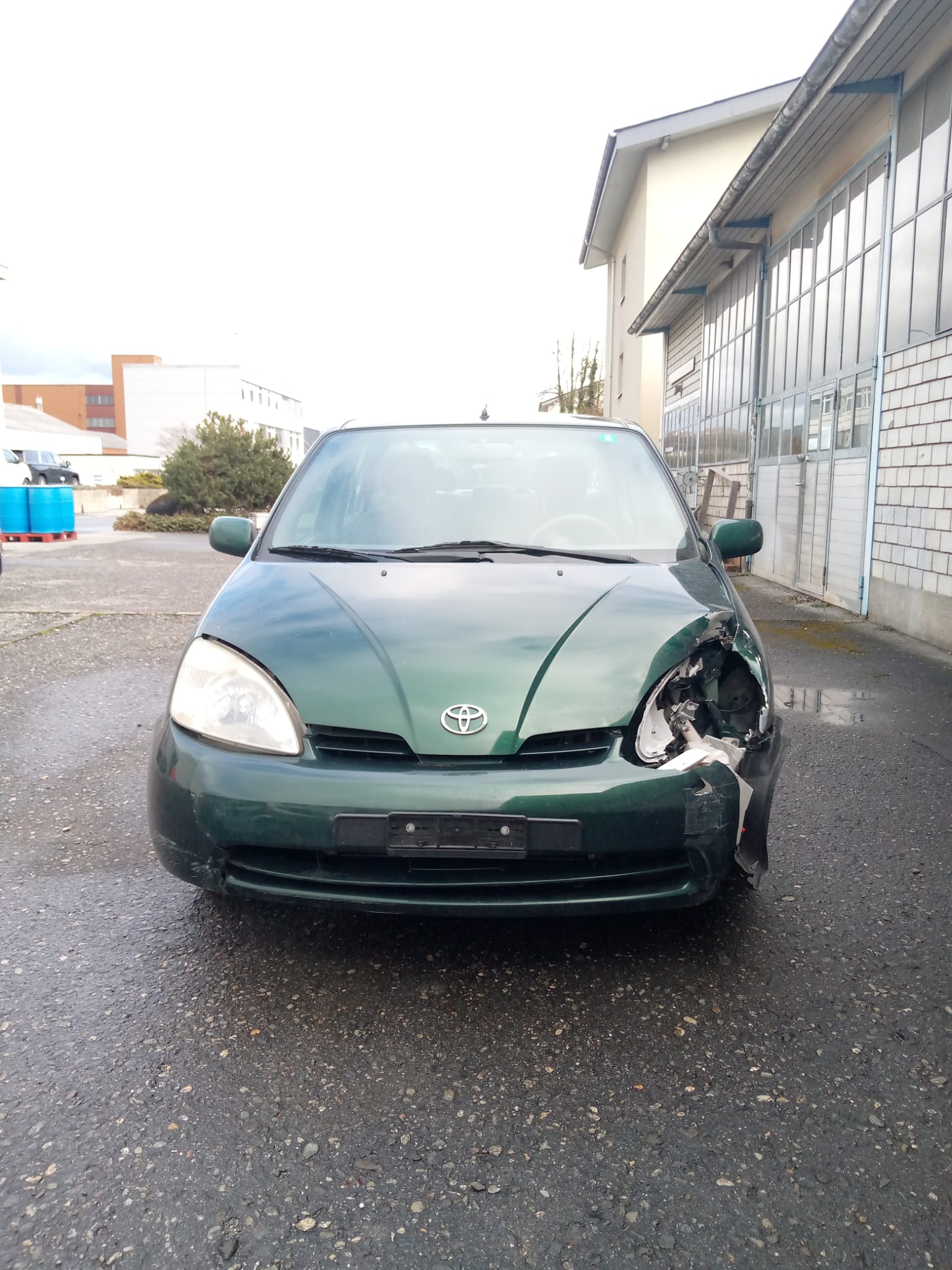 TOYOTA Prius 1.5 16V Hybrid-image-1