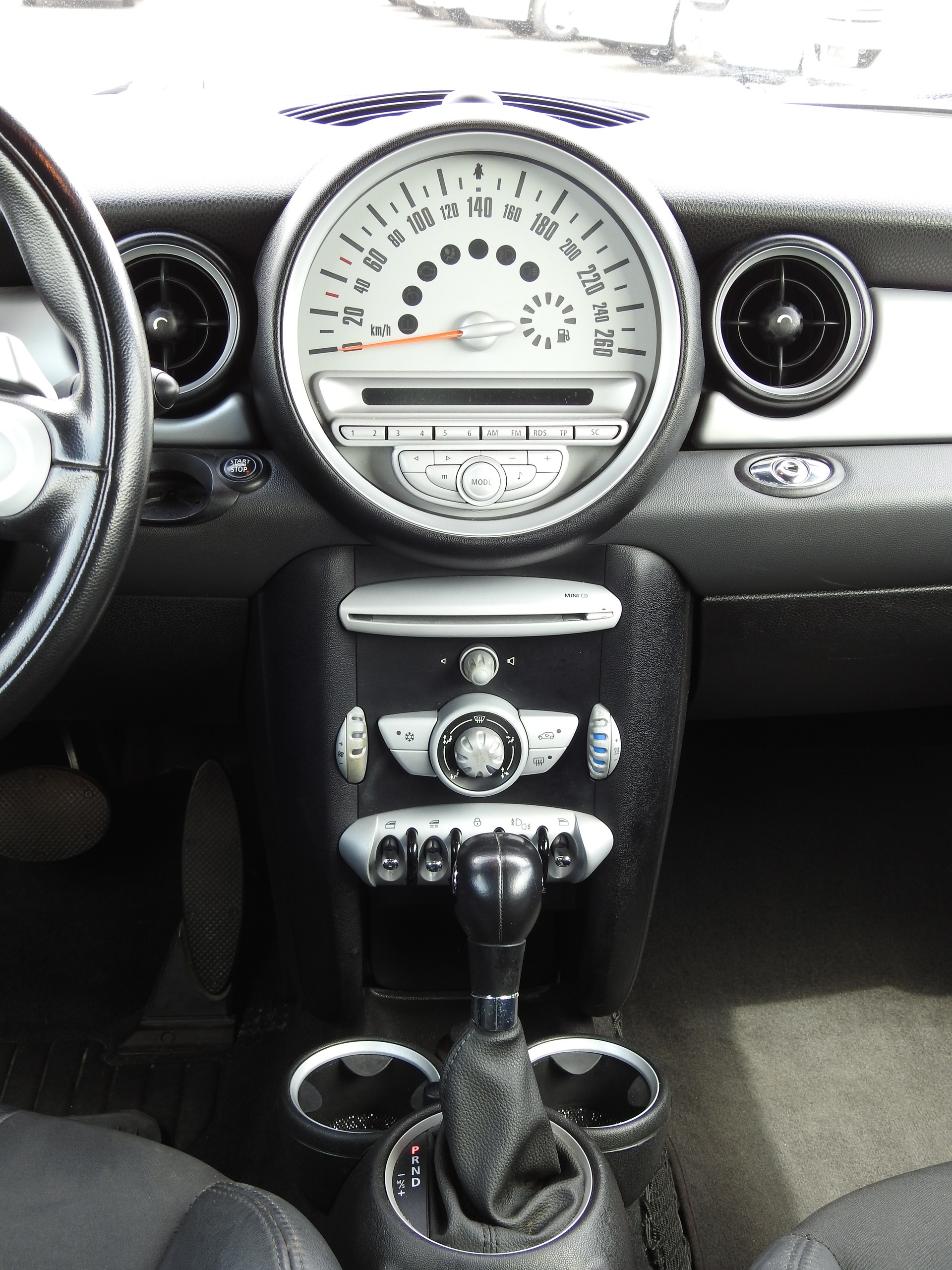 MINI Cooper Cabriolet Steptronic-image-15