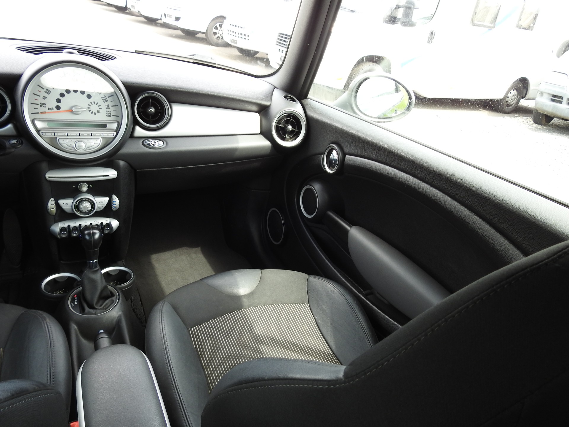 MINI Cooper Cabriolet Steptronic-image-16