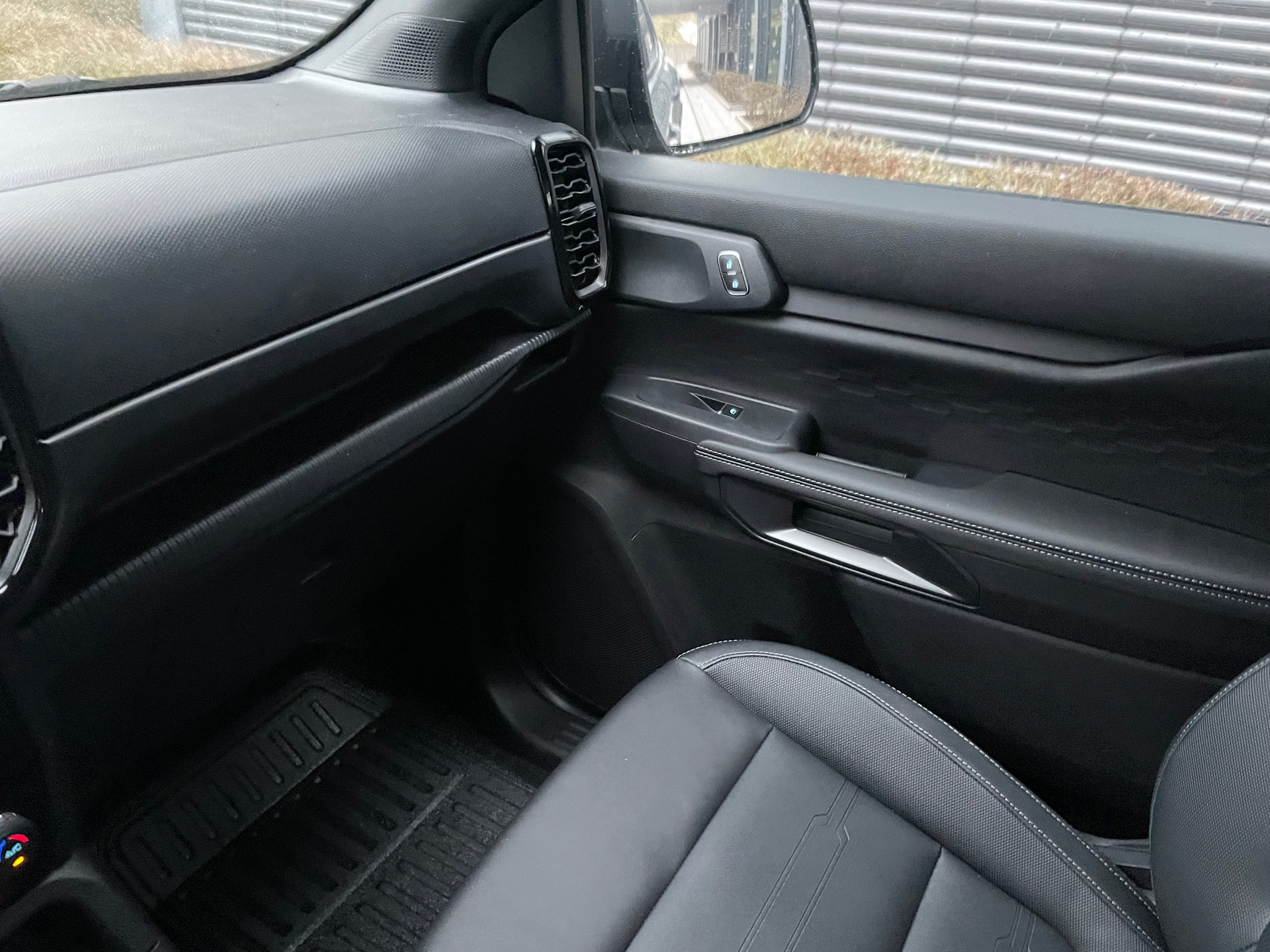 FORD Ranger TREMOR 2.0 Eco Blue e-4WD Automat mit Standheizung-image-21
