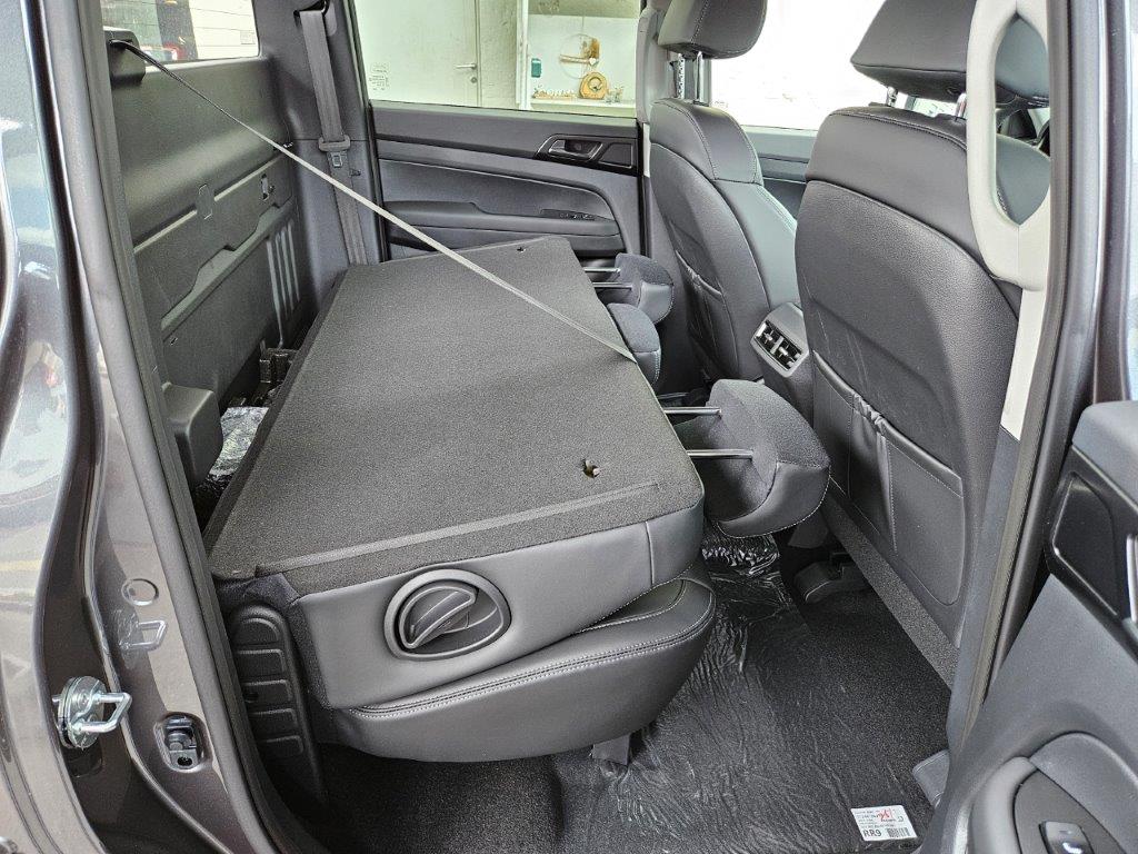 KGM-SsangYong Musso 2.2 e-XDI Titanium-image-14