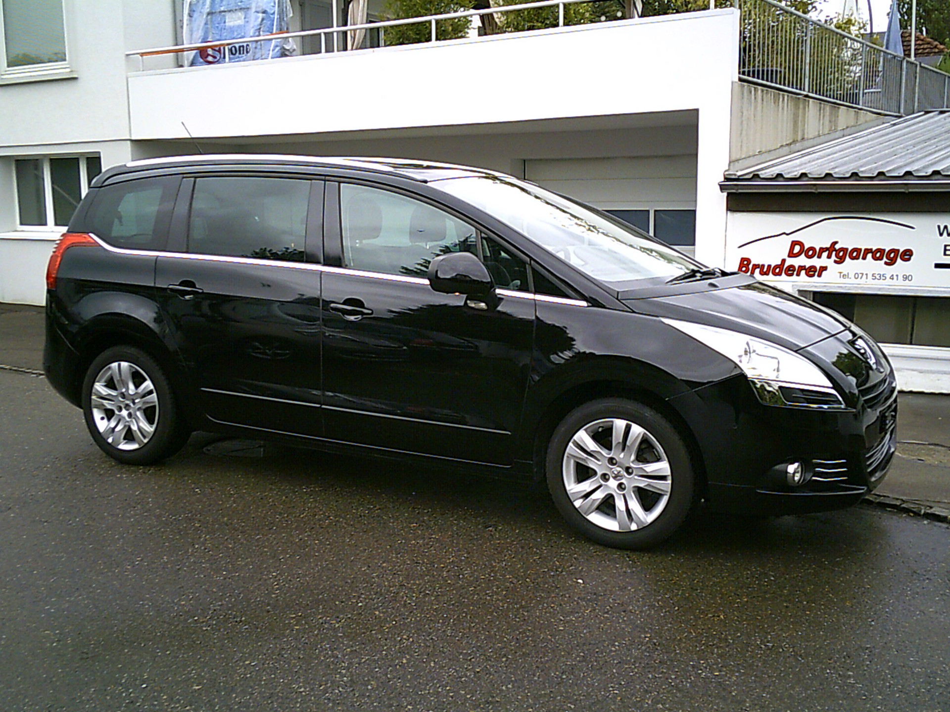 PEUGEOT 5008 2.0 HDI Allure Automatic