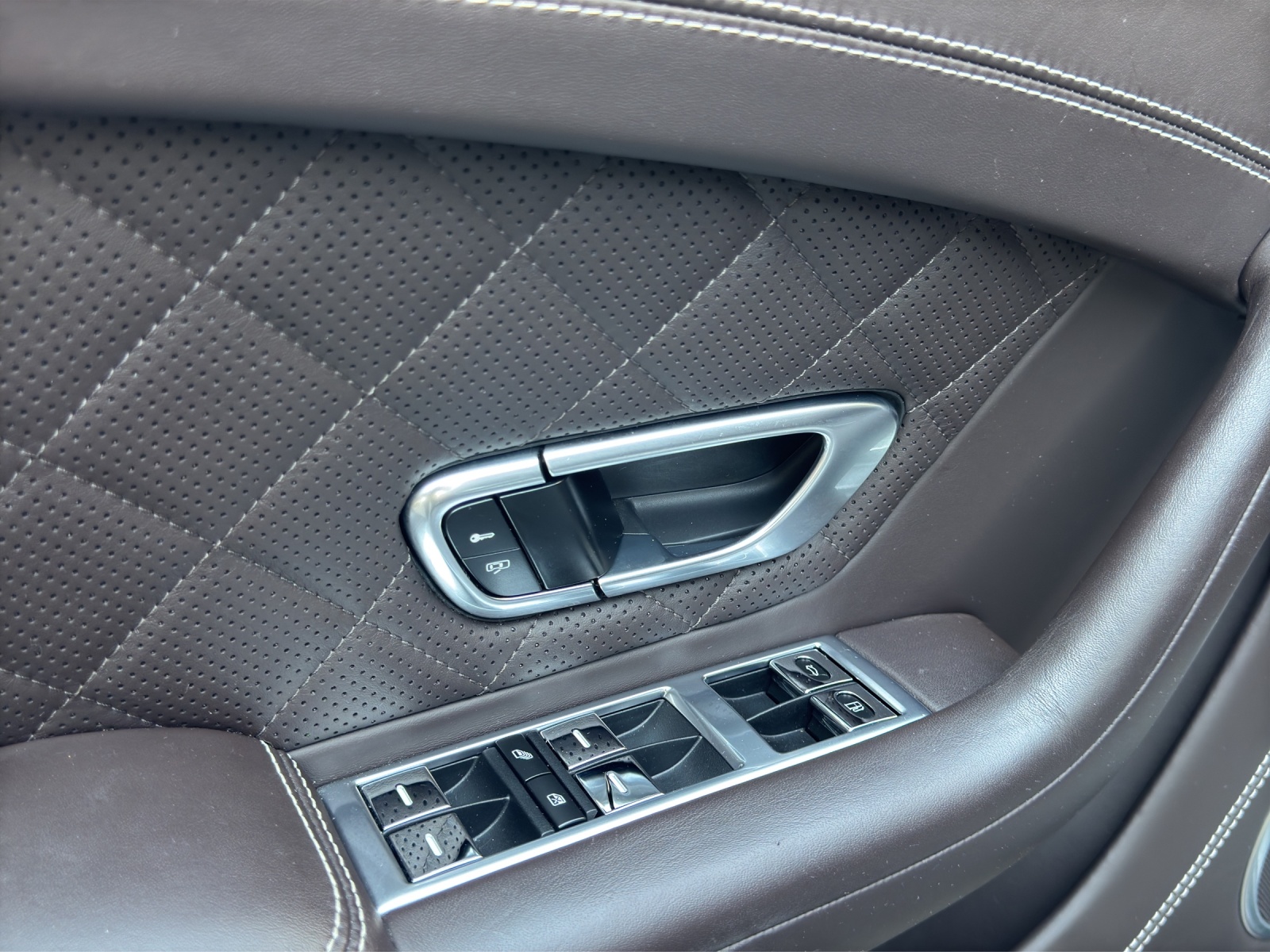 BENTLEY Continental GT 4.0 V8 S-image-10