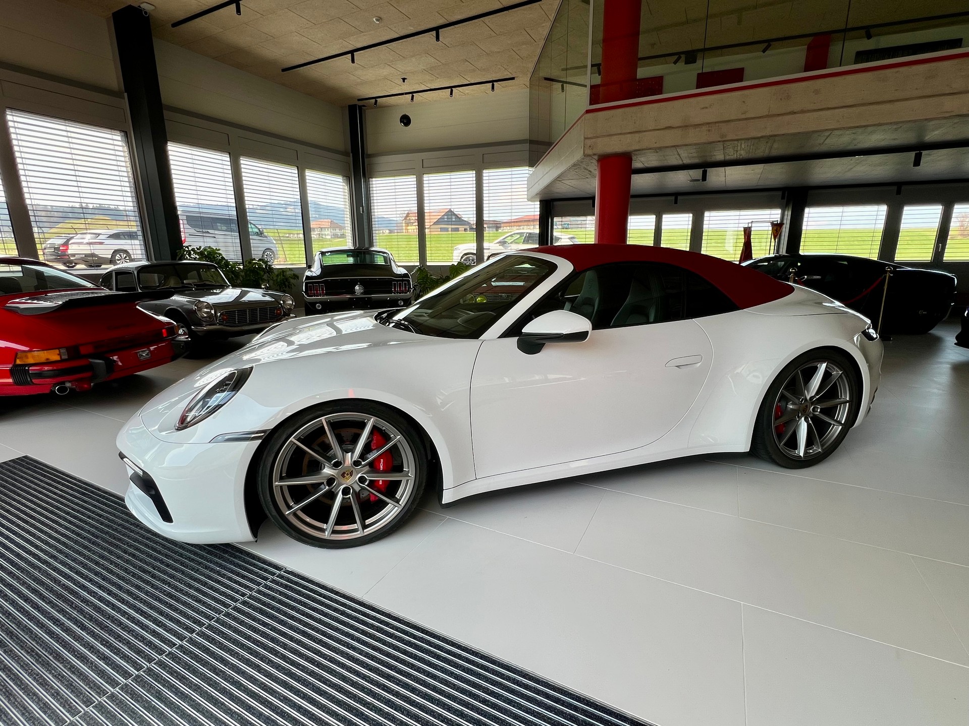 PORSCHE 911 Carrera 4S Cabriolet PDK-image-9