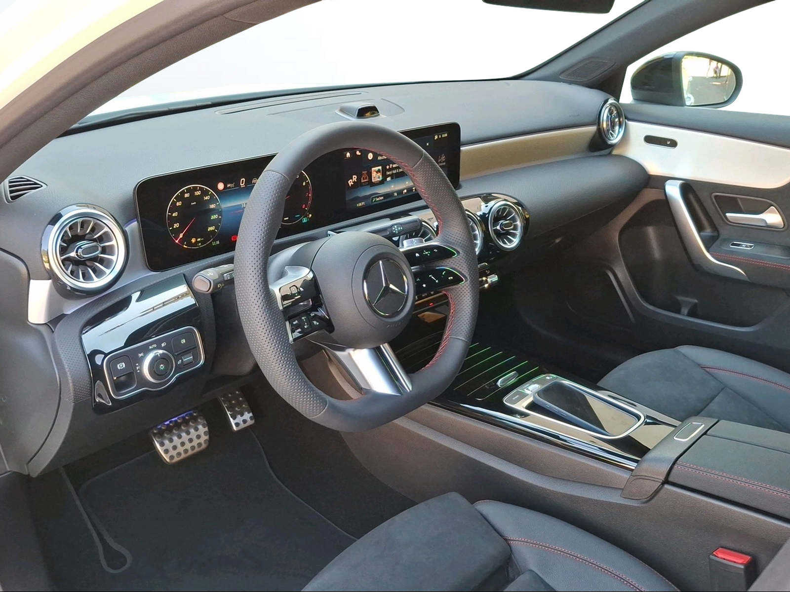 MERCEDES-BENZ A 200 Night Star 7G-DCT-image-9