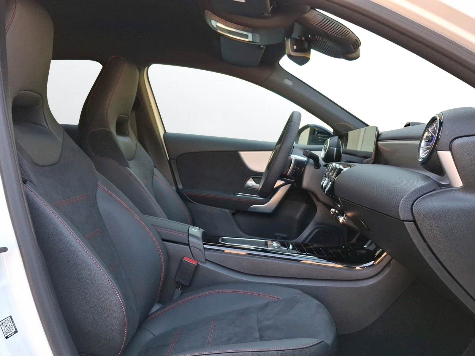 MERCEDES-BENZ A 200 Night Star 7G-DCT-image-10