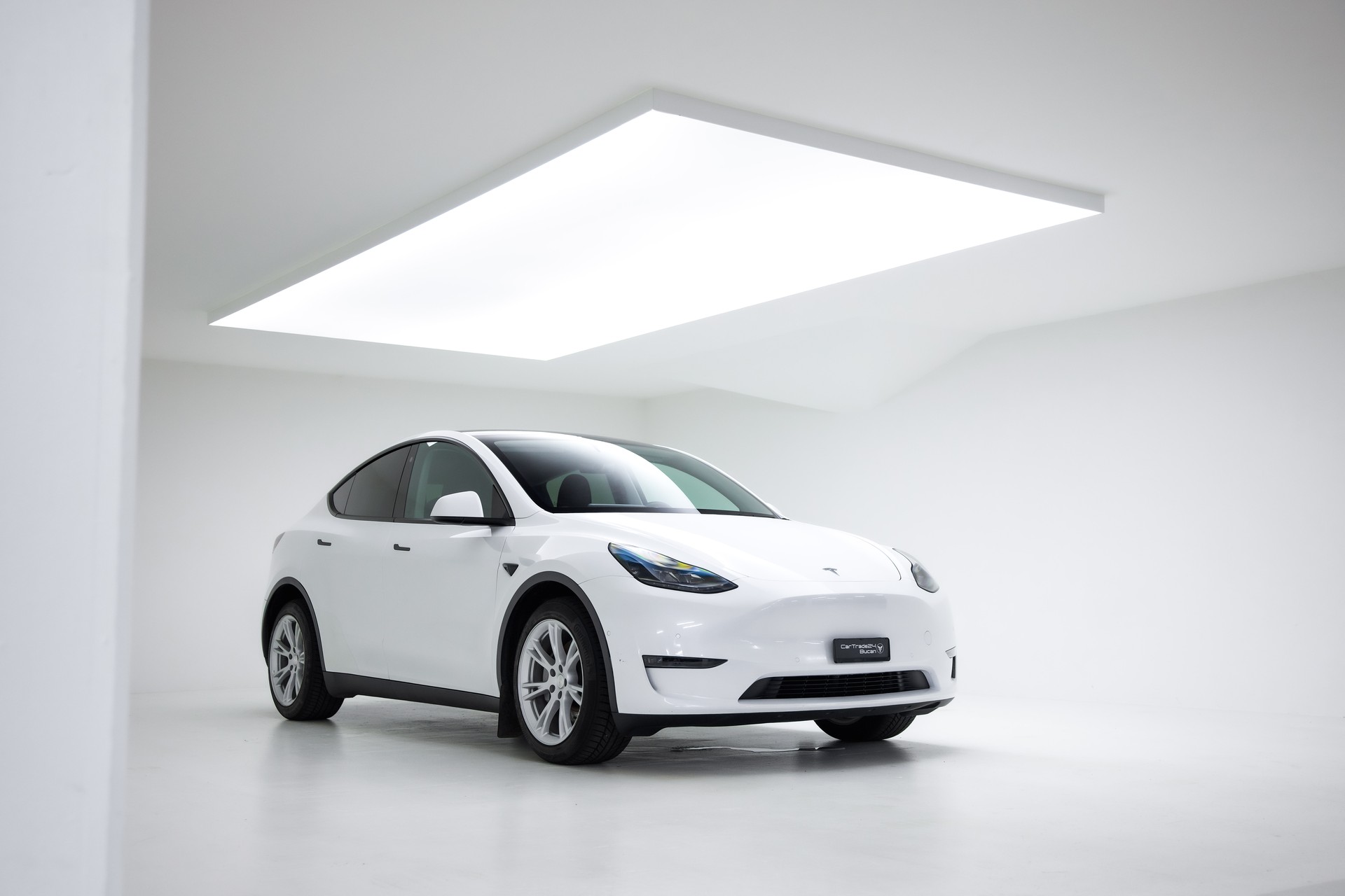 TESLA Model Y Long Range-image-6