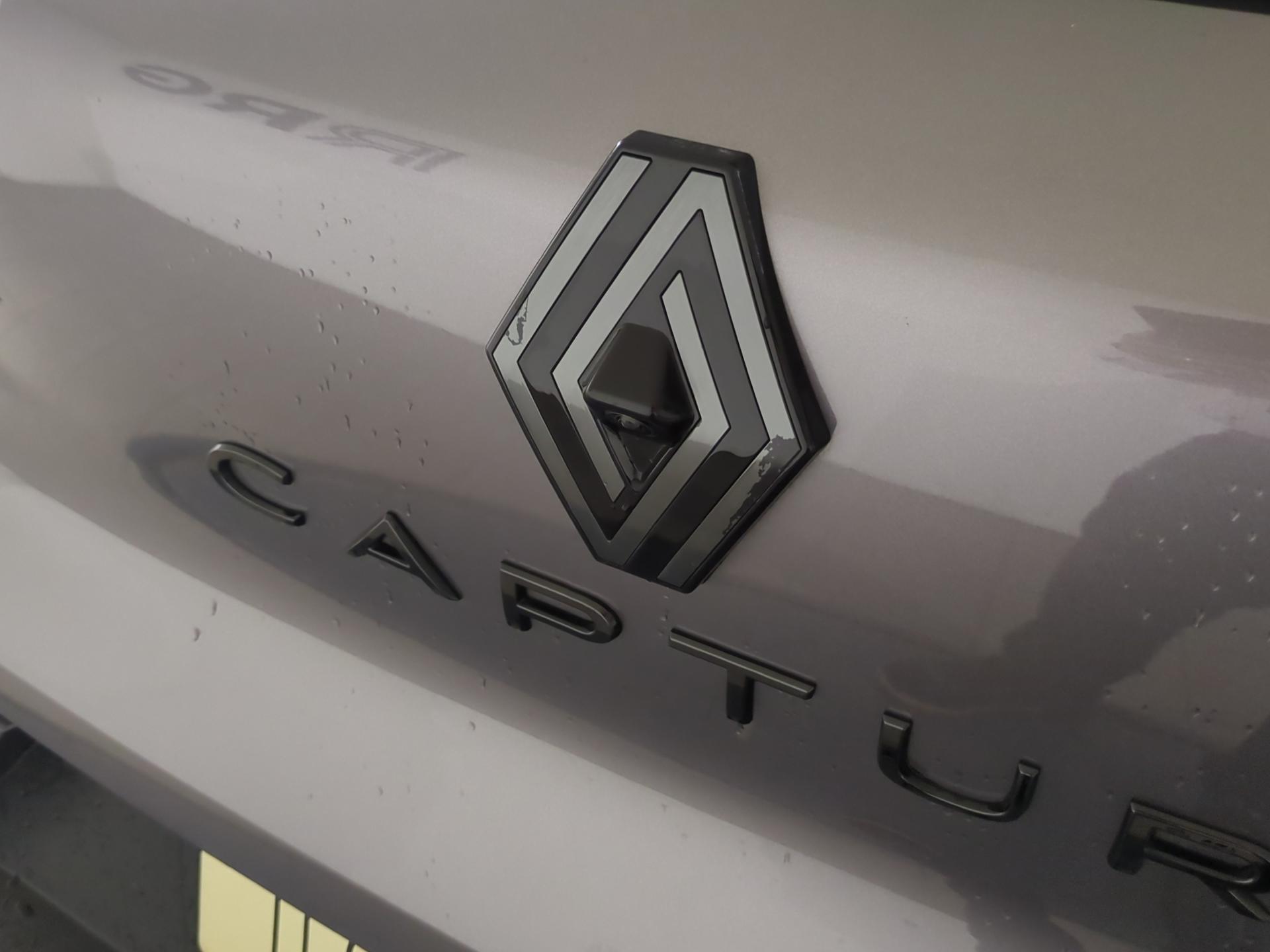 RENAULT Captur 1.3 TCe Esprit Alpine EDC-image-19