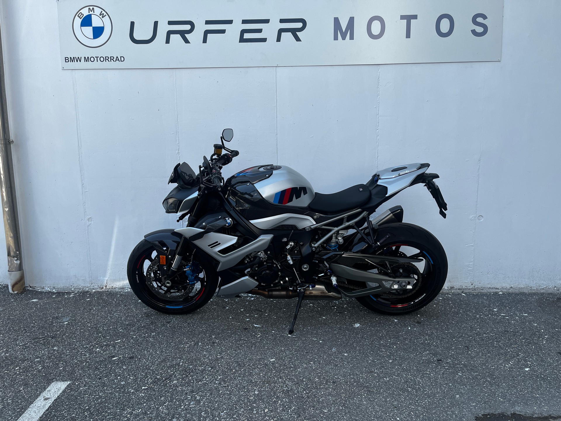 BMW M 1000 R-image-4