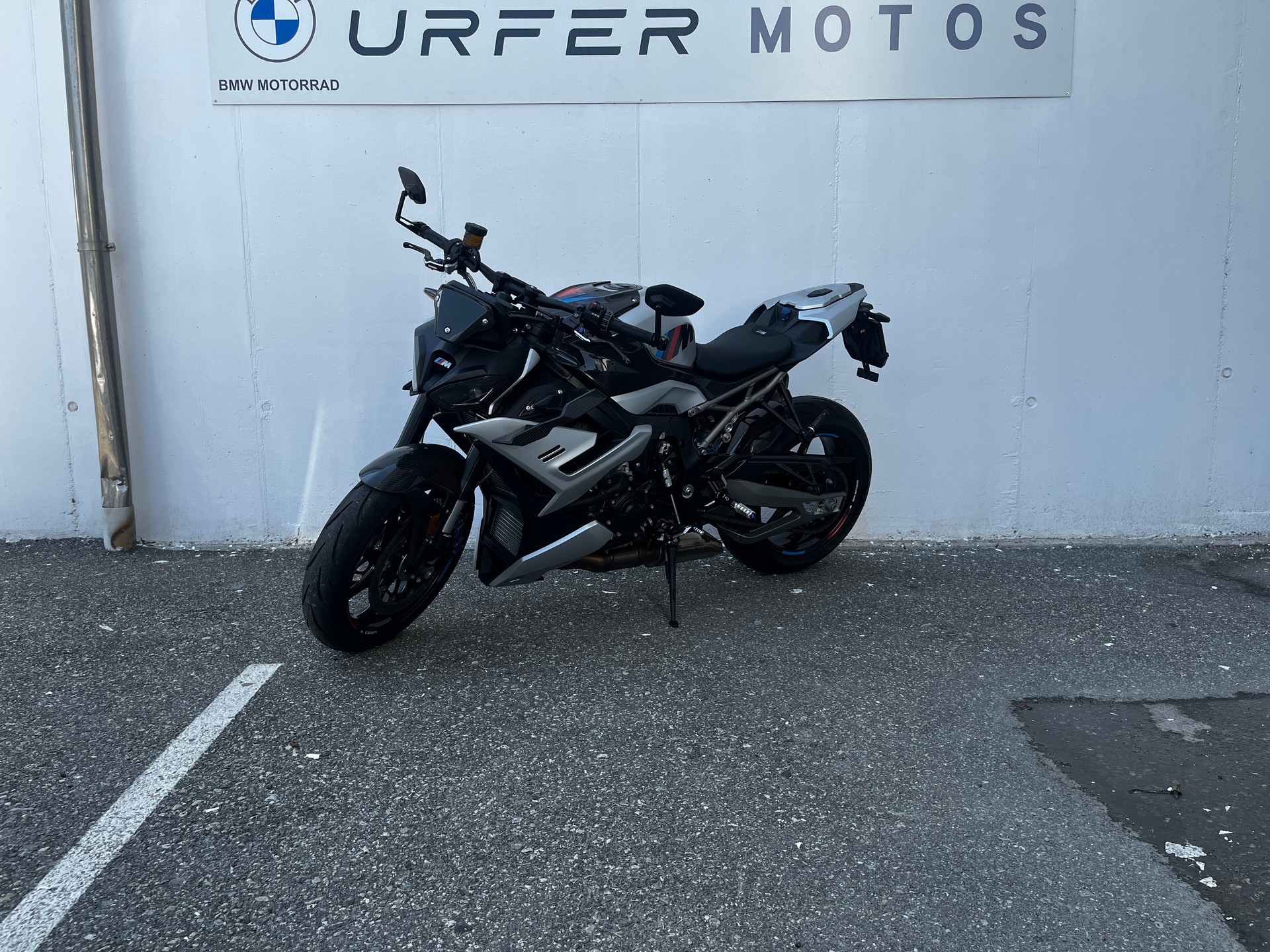 BMW M 1000 R-image-3