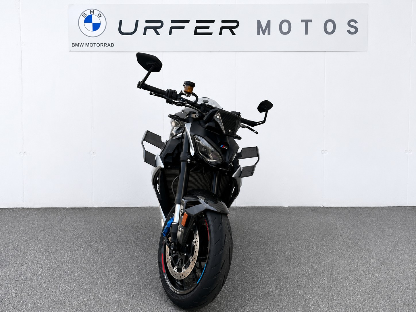 BMW M 1000 R-image-2
