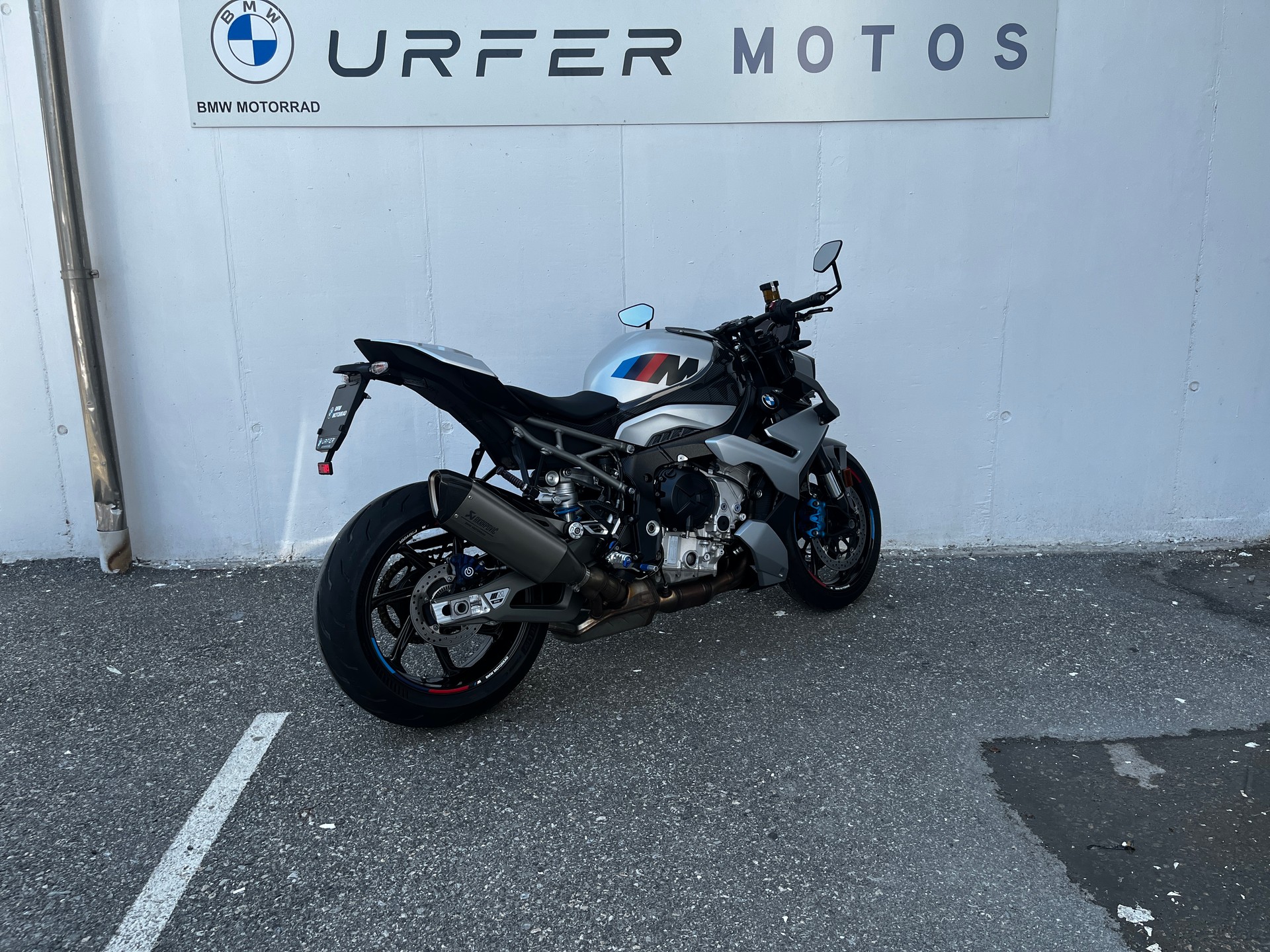 BMW M 1000 R-image-7