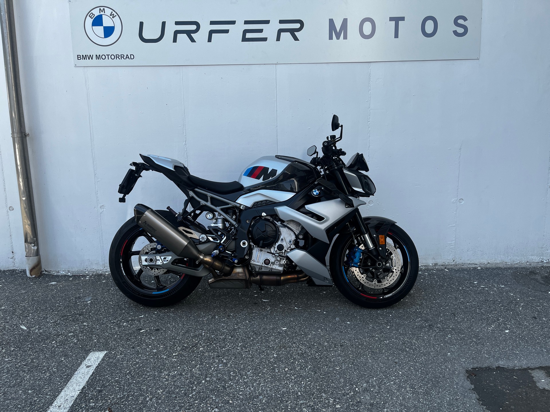 BMW M 1000 R-image-0