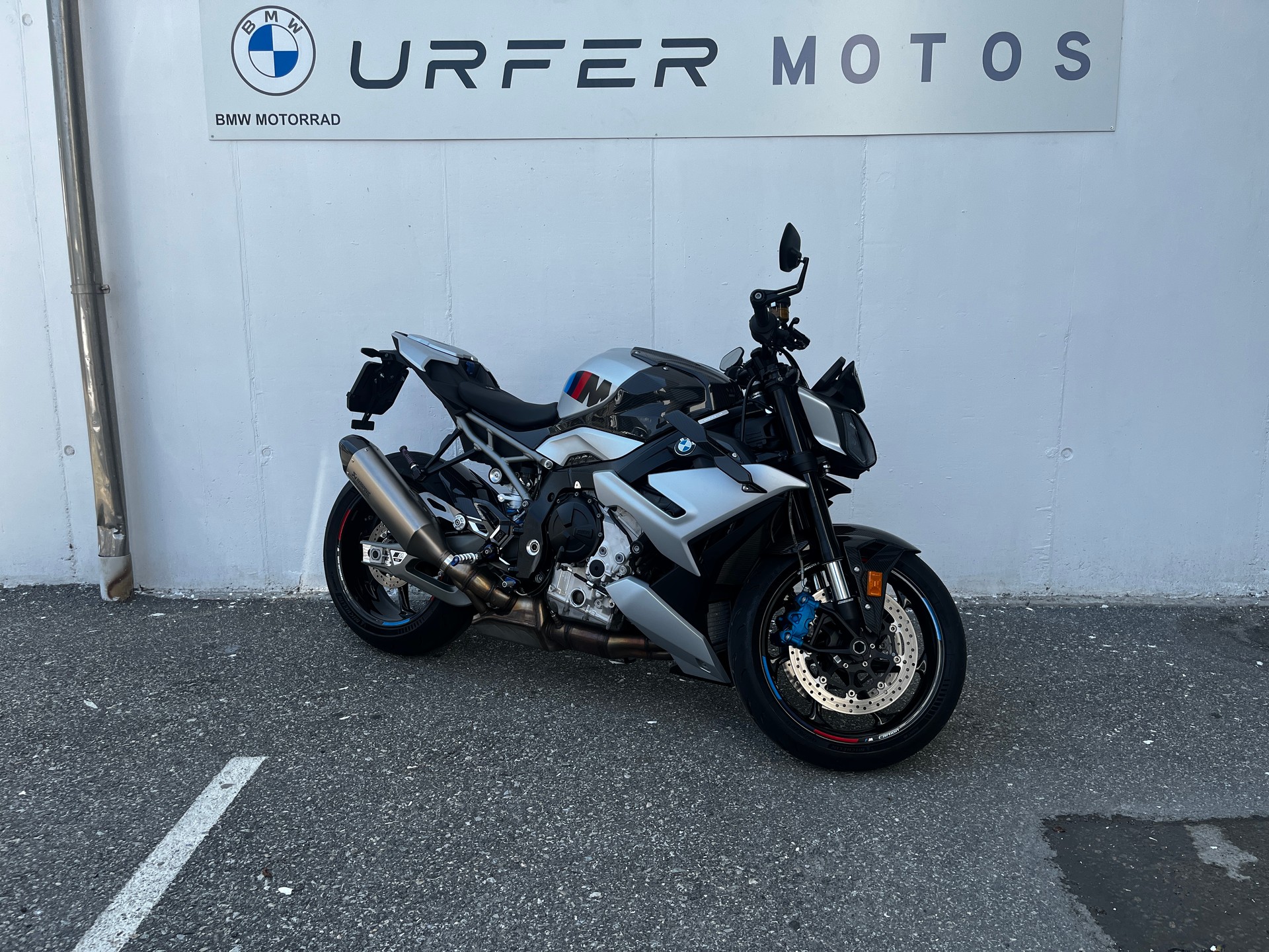 BMW M 1000 R-image-1