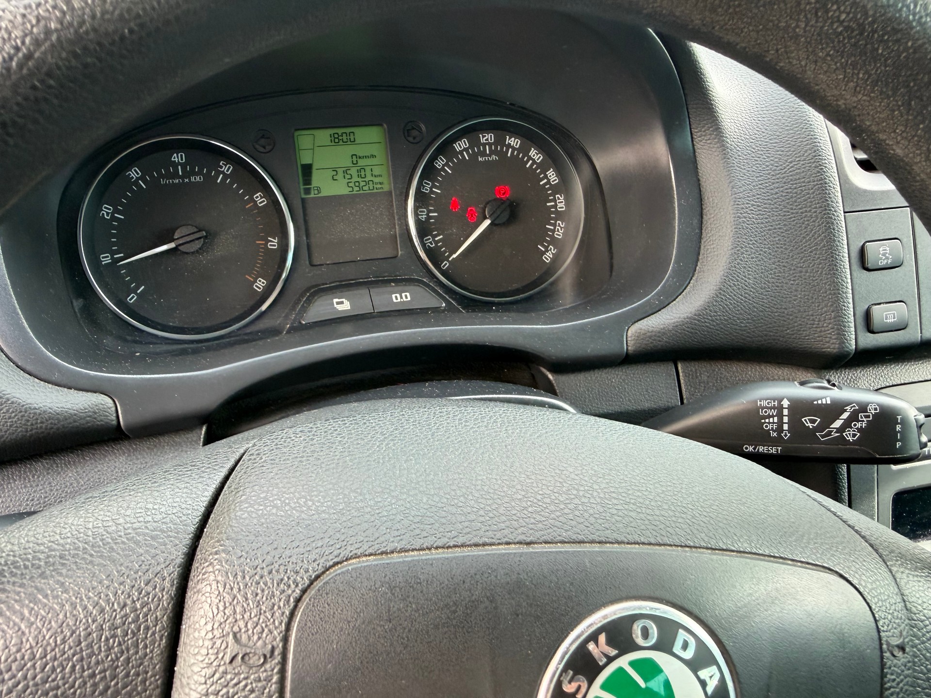 SKODA Roomster 1.2 TSI Style-image-10