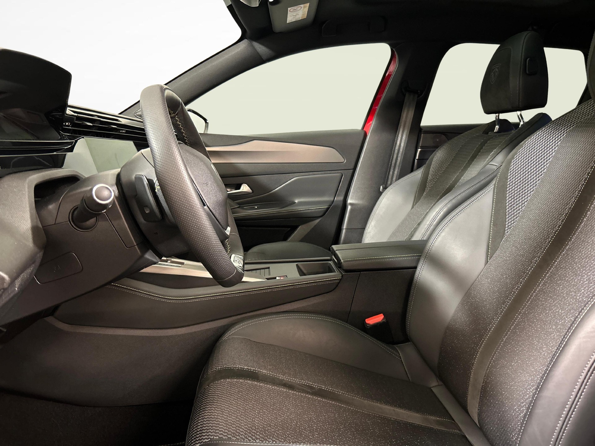 PEUGEOT 308 SW 1.2 Hybrid GT-showroom-element-2