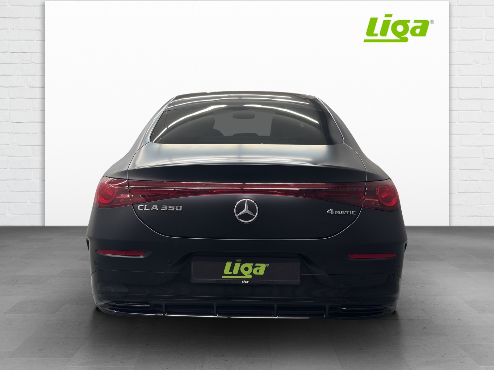 MERCEDES-BENZ CLA 350 AMG Line 4Matic EQ Technology-image-4