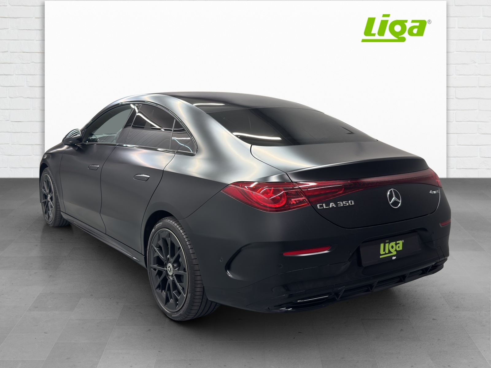 MERCEDES-BENZ CLA 350 AMG Line 4Matic EQ Technology-showroom-element-3
