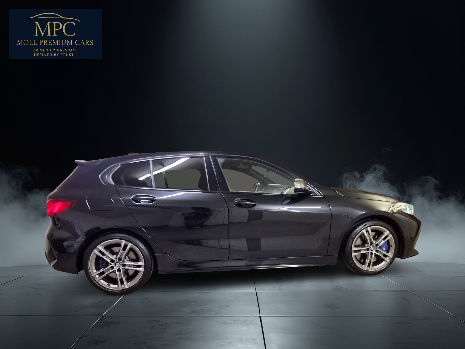 BMW M135i xDrive Steptronic-image-4
