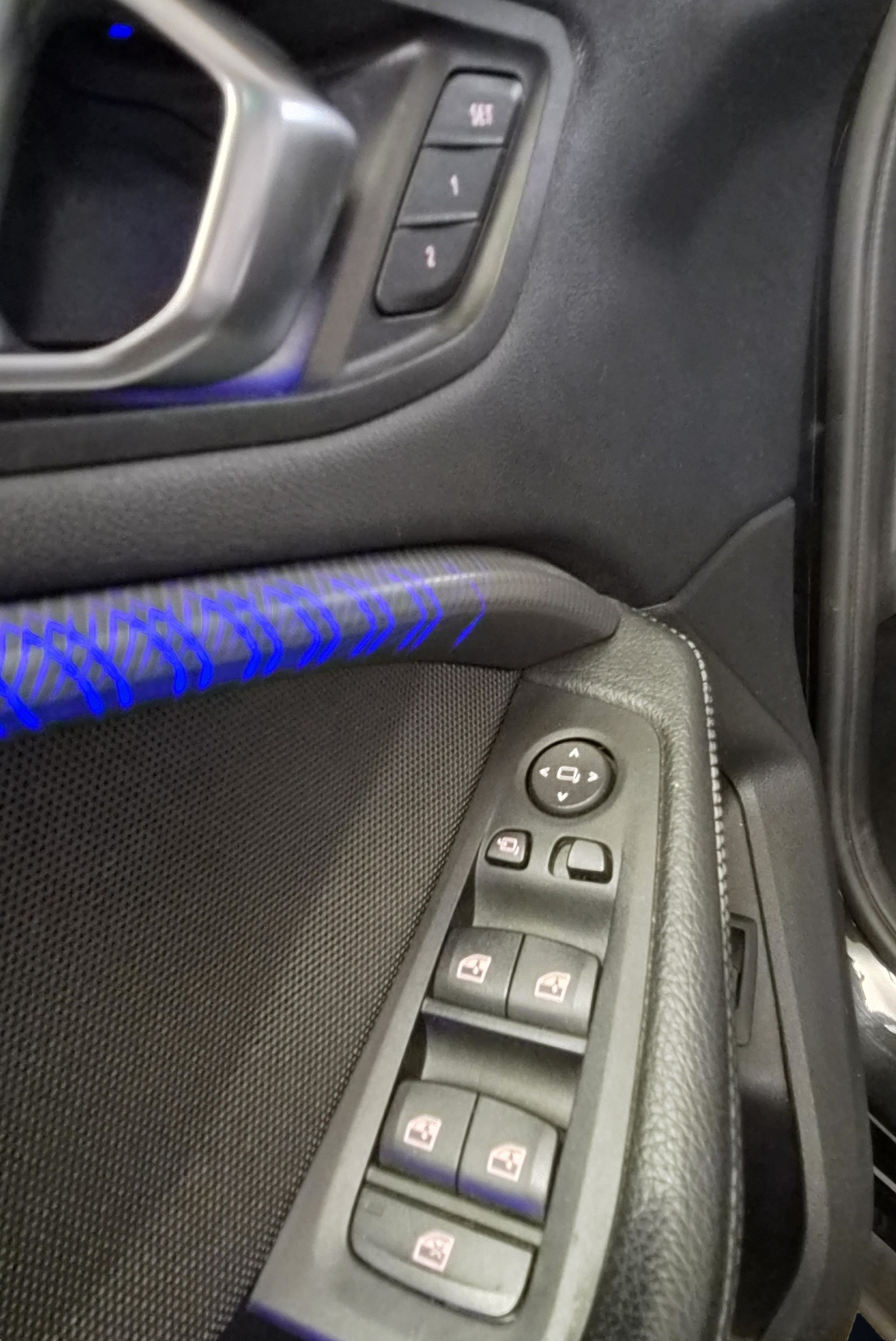 BMW M135i xDrive Steptronic-image-18