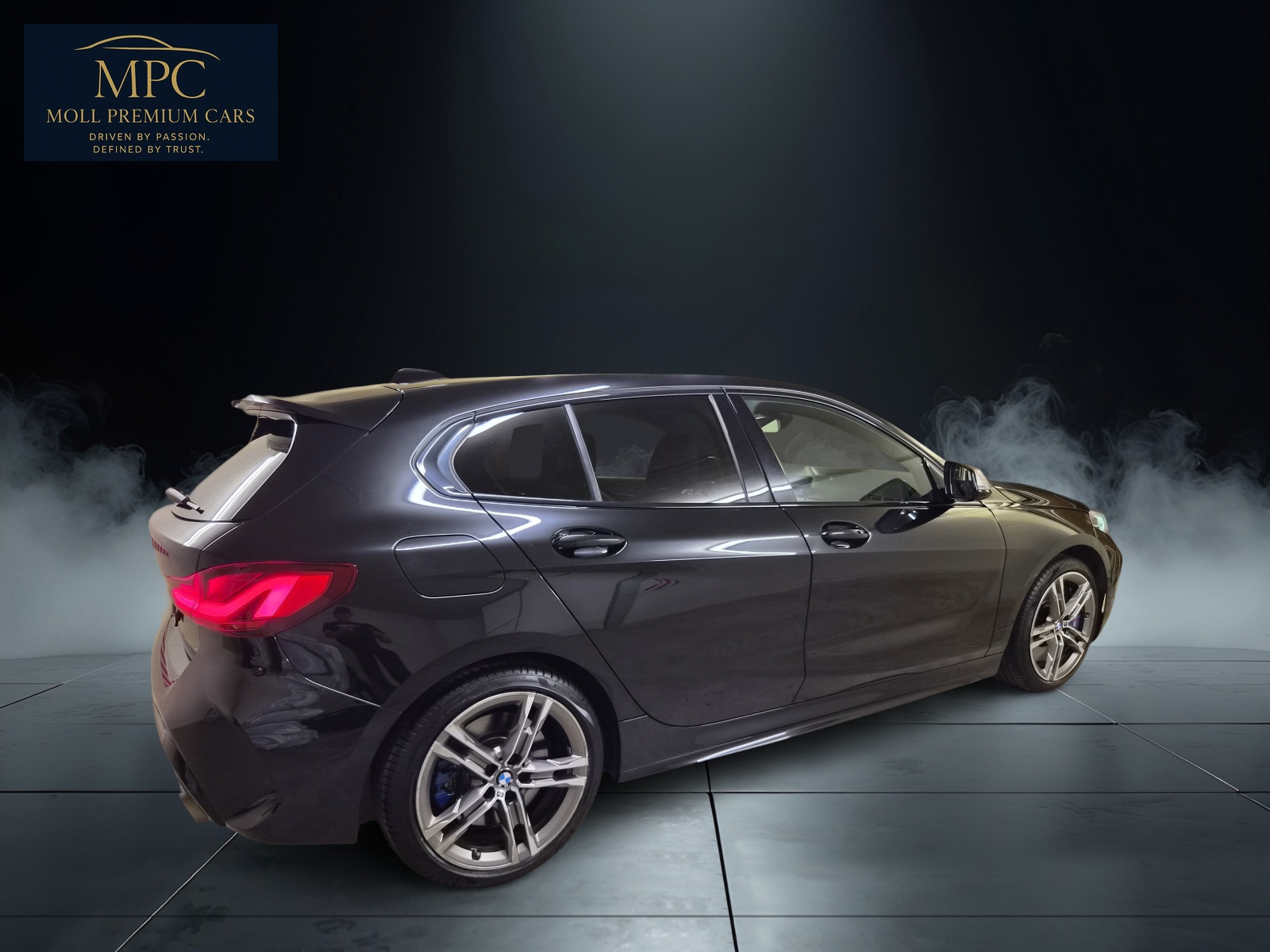 BMW M135i xDrive Steptronic-image-5