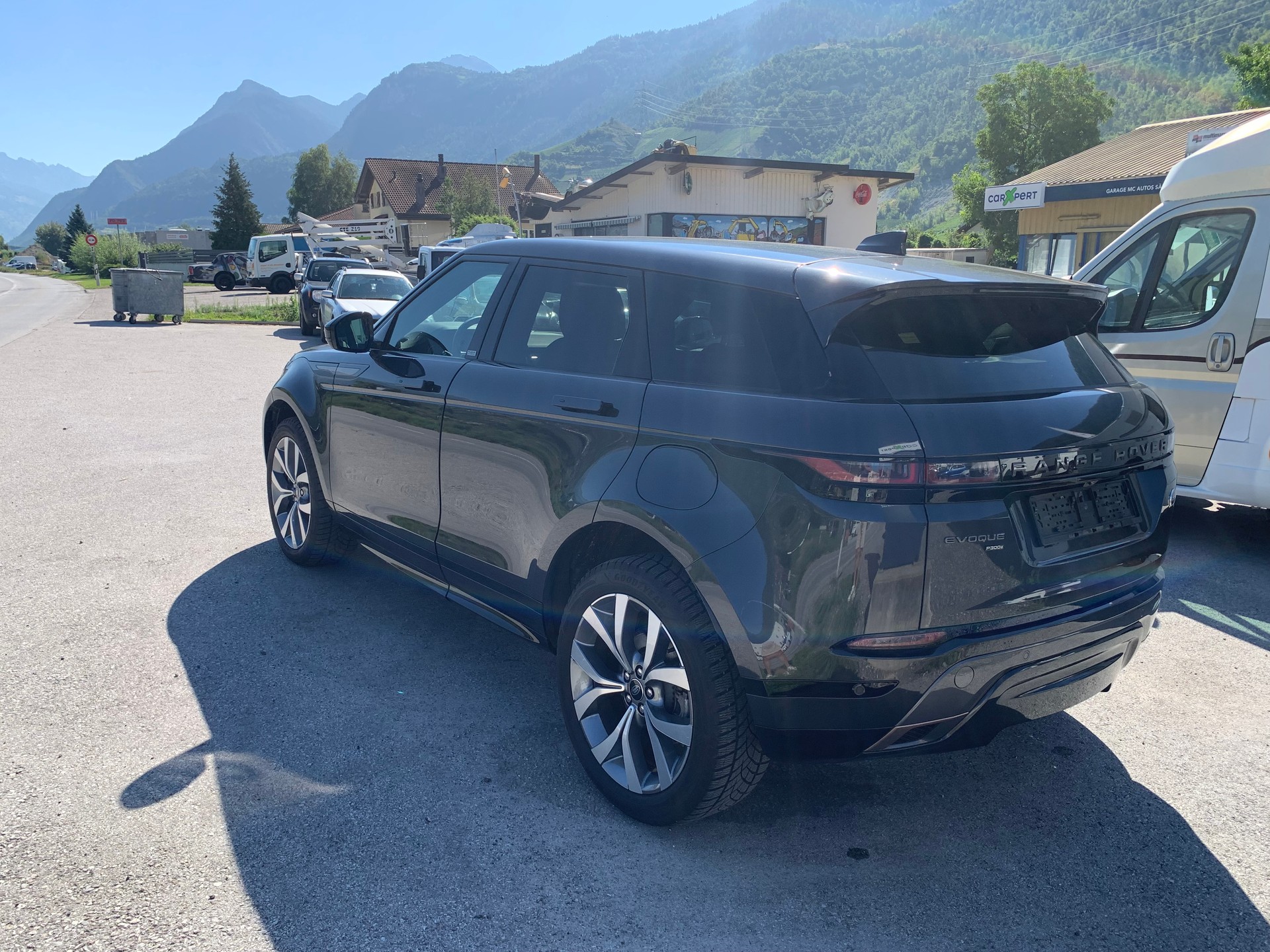 LAND ROVER Range Rover Evoque R-Dynamic P 300e SE AT8-image-6