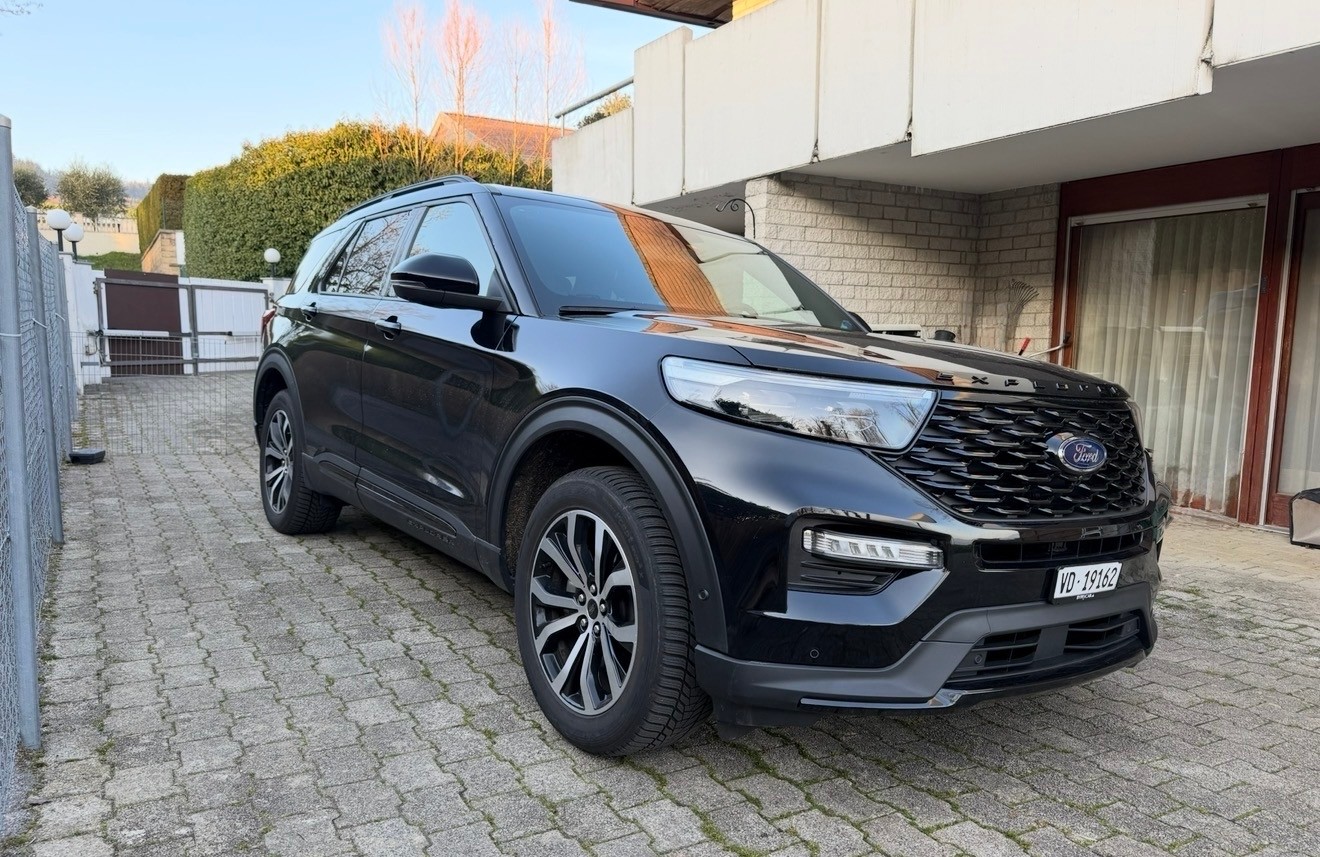 FORD 3.0 V6 Plug-in Hybrid ST
