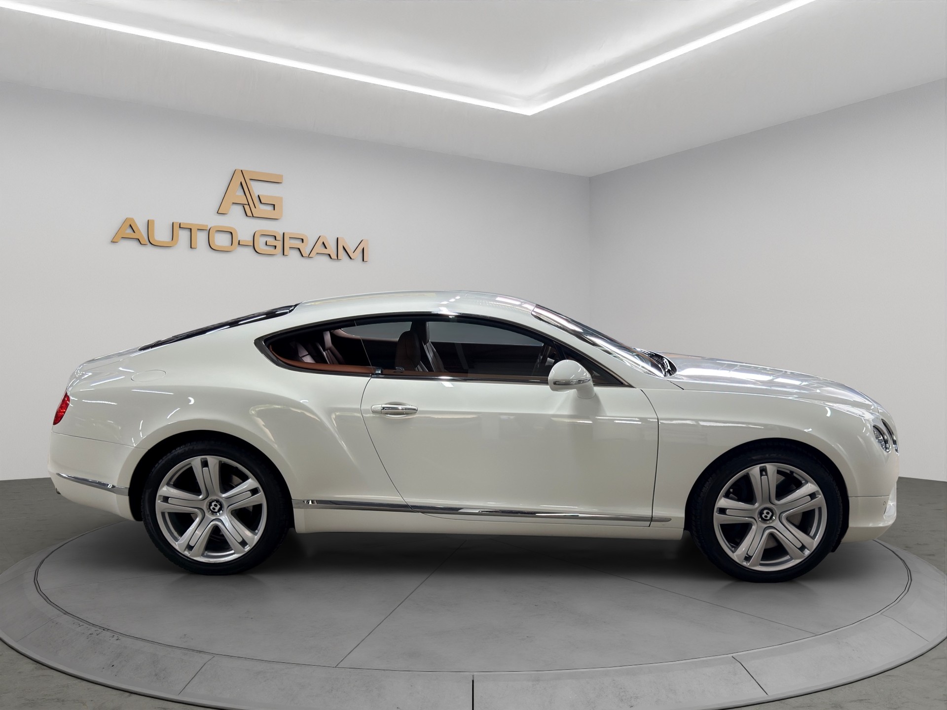BENTLEY Continental GT 4.0 V8-image-5