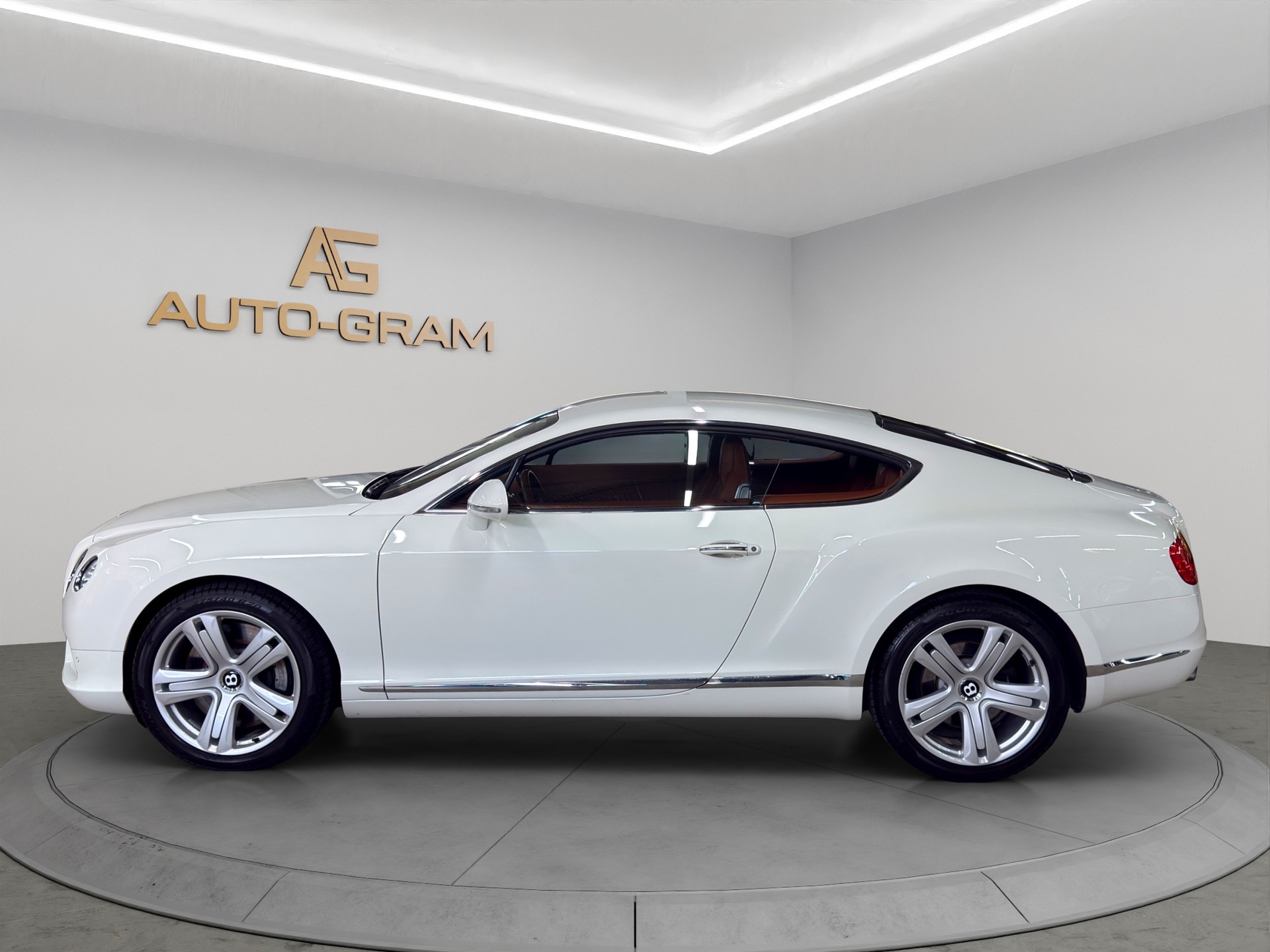 BENTLEY Continental GT 4.0 V8-showroom-element-1