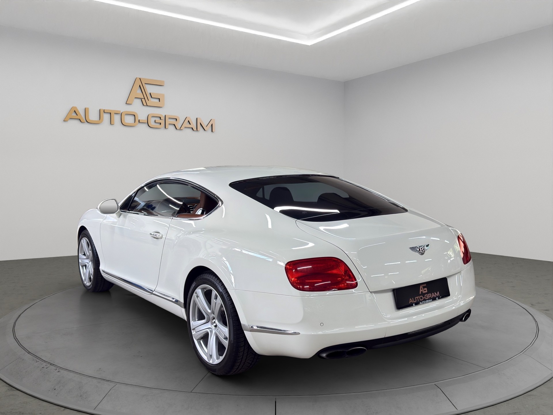 BENTLEY Continental GT 4.0 V8-showroom-element-2