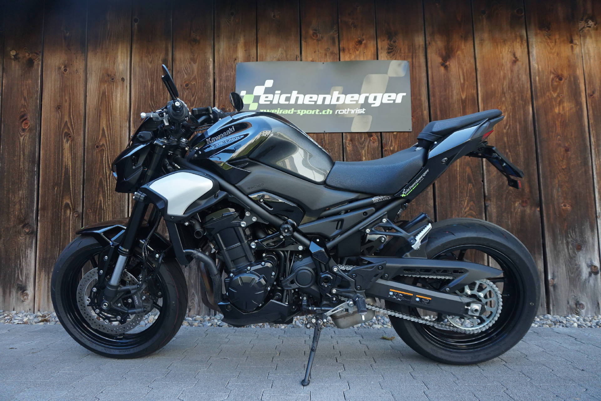 KAWASAKI Z 900 ABS (A2) (35kW) Leovinci LV Corsa S Full Black Edition Auspuff-image-7
