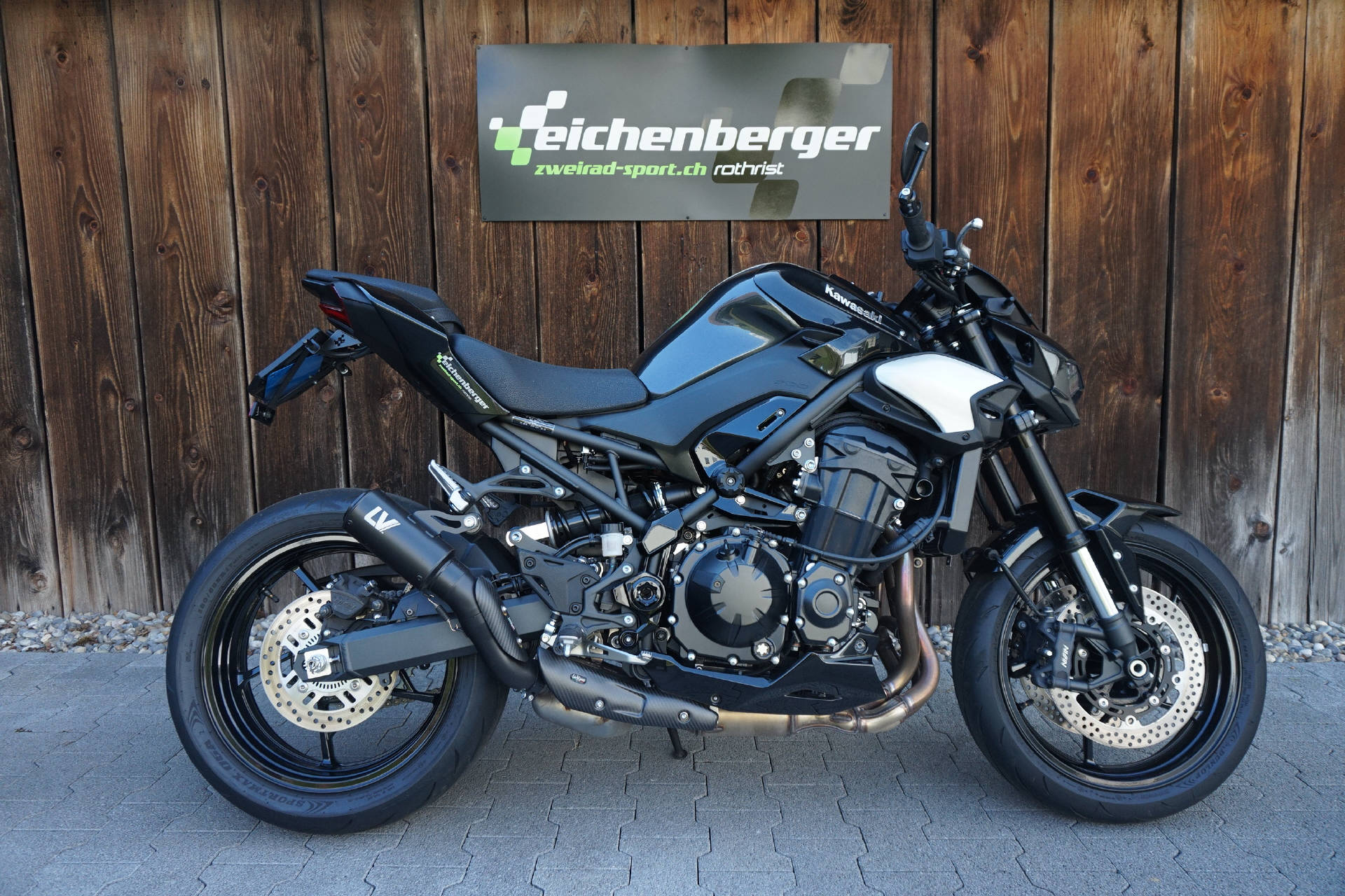 KAWASAKI Z 900 ABS (A2) (35kW) Leovinci LV Corsa S Full Black Edition Auspuff-image-2