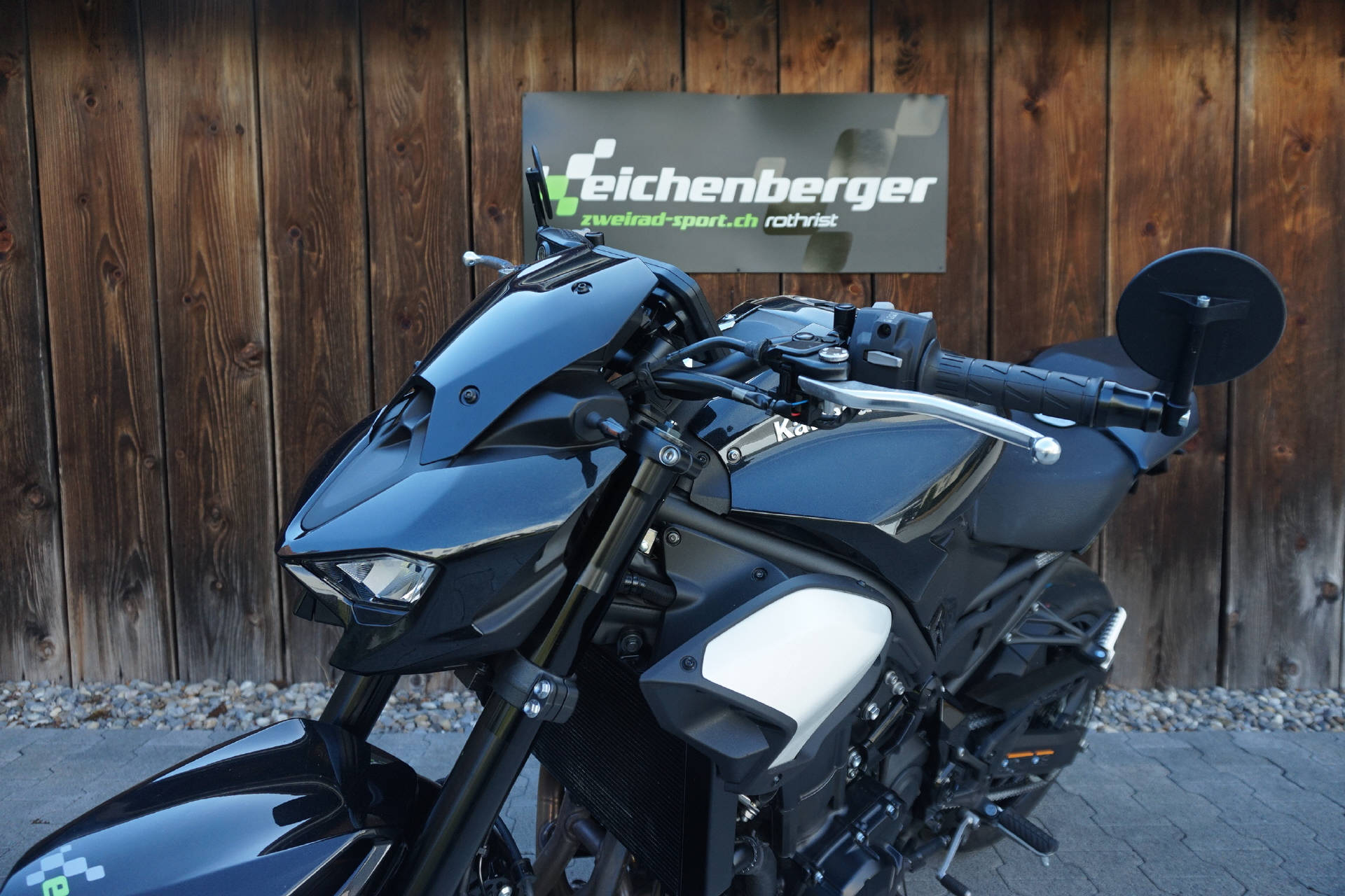 KAWASAKI Z 900 ABS (A2) (35kW) Leovinci LV Corsa S Full Black Edition Auspuff-image-4
