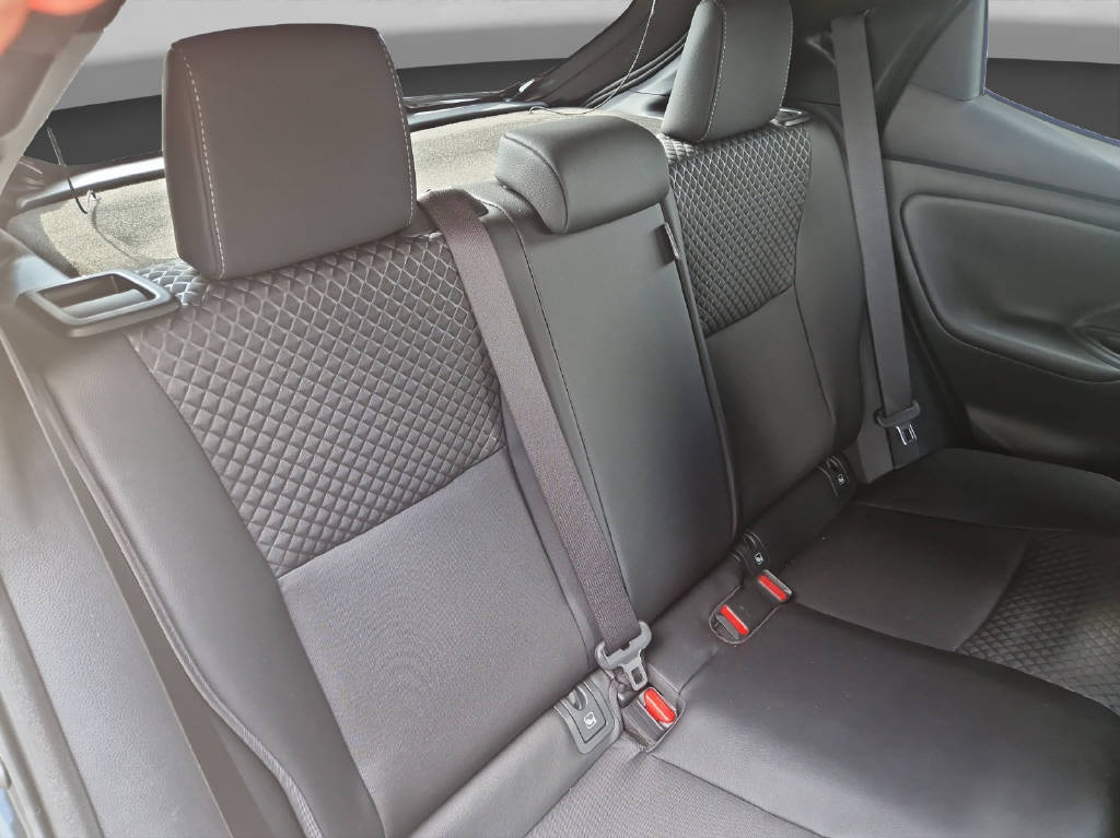 TOYOTA Yaris 1.5 VVT-i HSD Premium 45938/000-image-12
