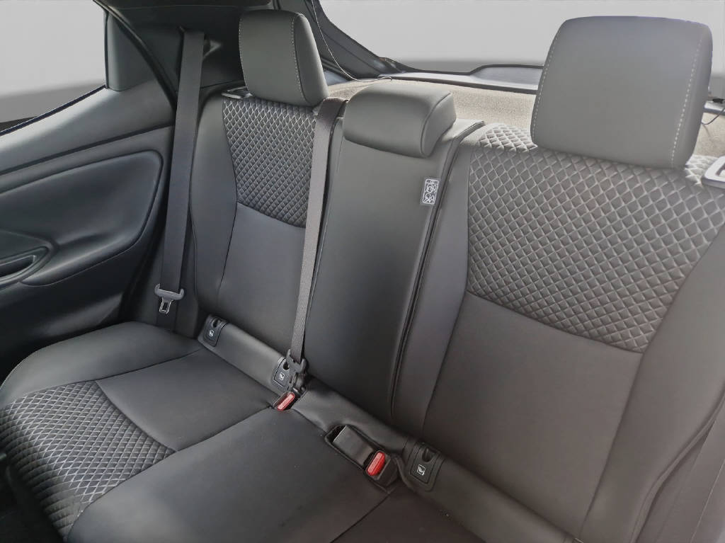 TOYOTA Yaris 1.5 VVT-i HSD Premium 45938/000-image-13
