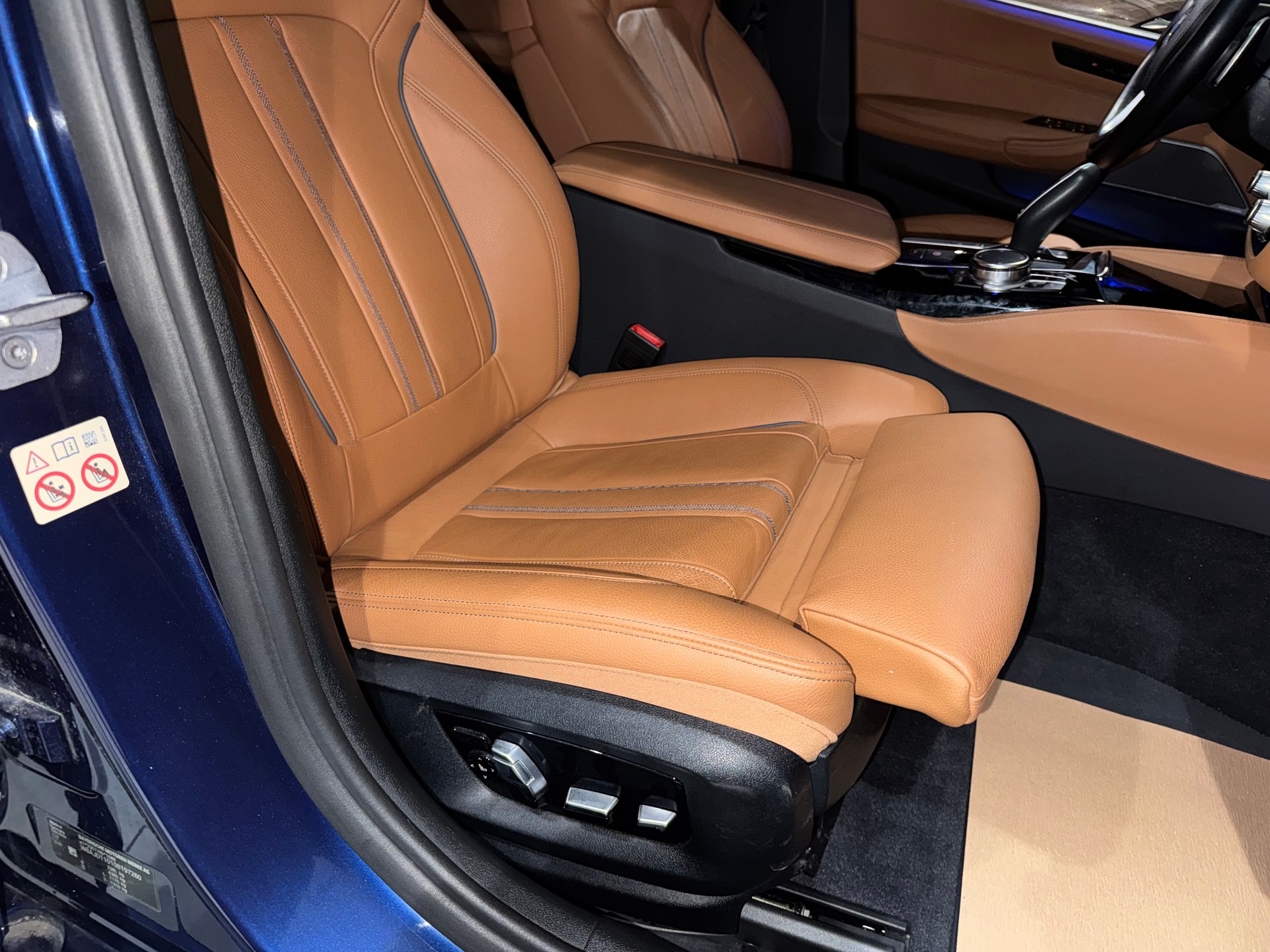 BMW 530d xDrive Luxury Line Steptronic | 1.Hand | CH |-image-20