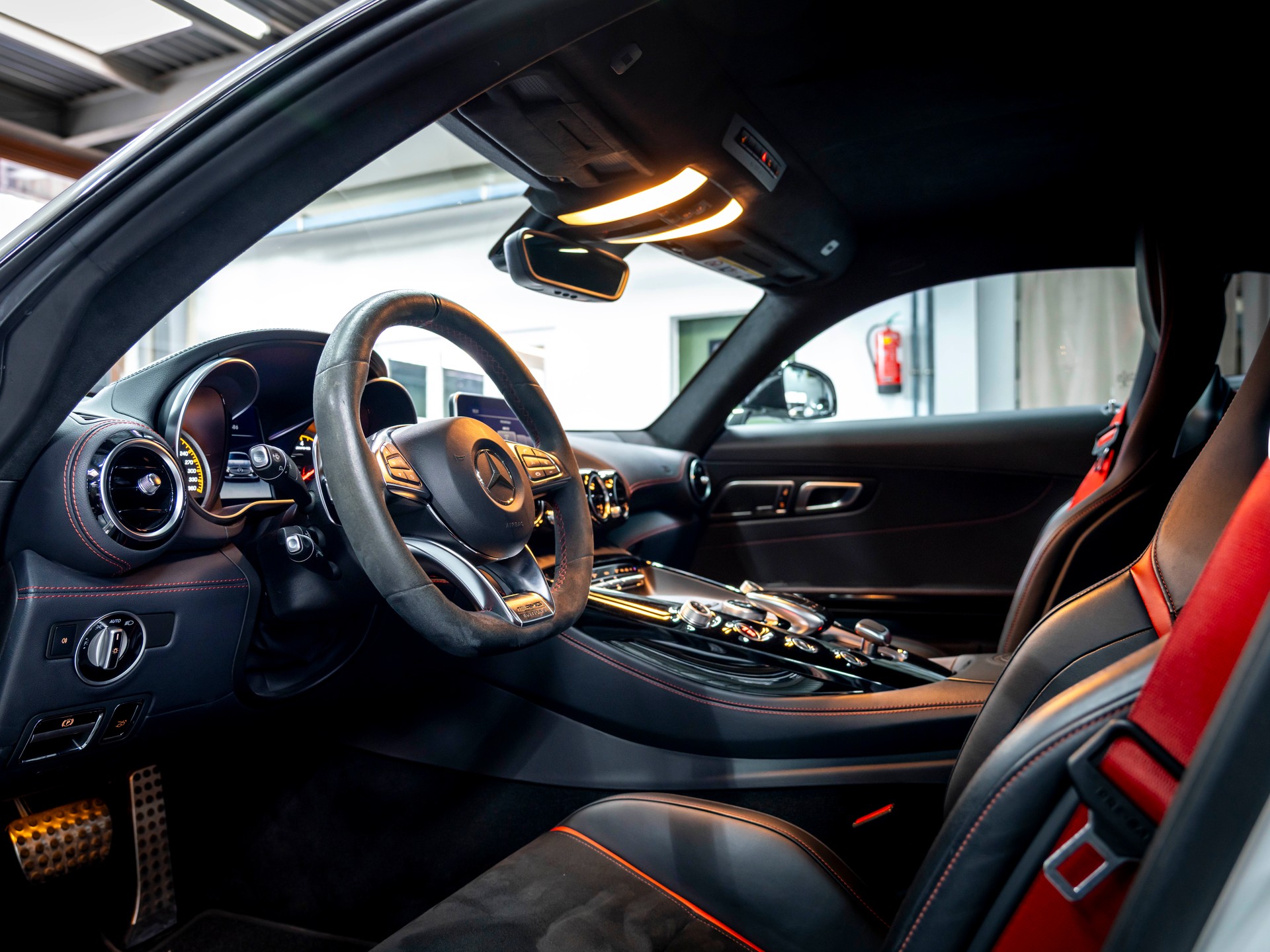 MERCEDES-BENZ AMG GT S Edition 1 Speedshift DCT-image-25