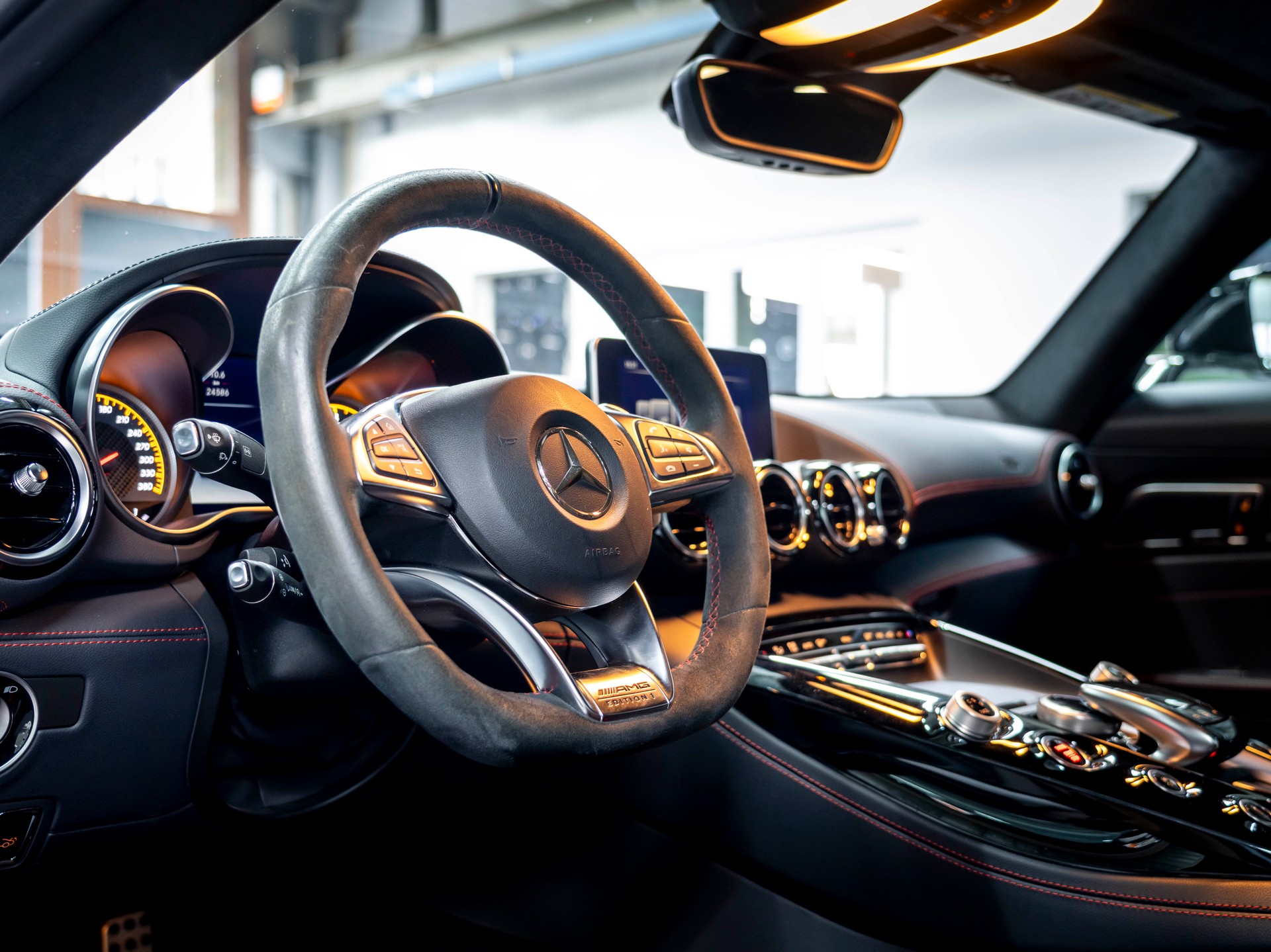 MERCEDES-BENZ AMG GT S Edition 1 Speedshift DCT-image-11