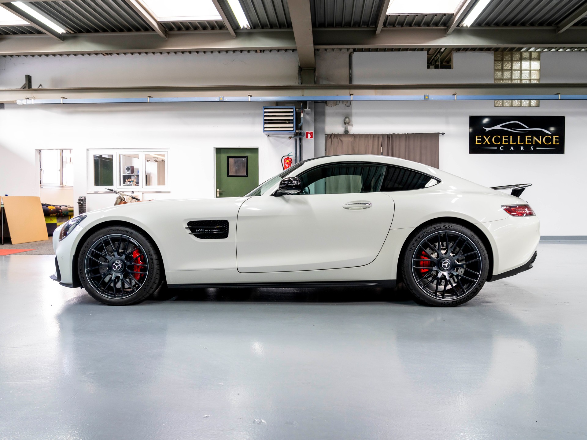 MERCEDES-BENZ AMG GT S Edition 1 Speedshift DCT-showroom-element-3
